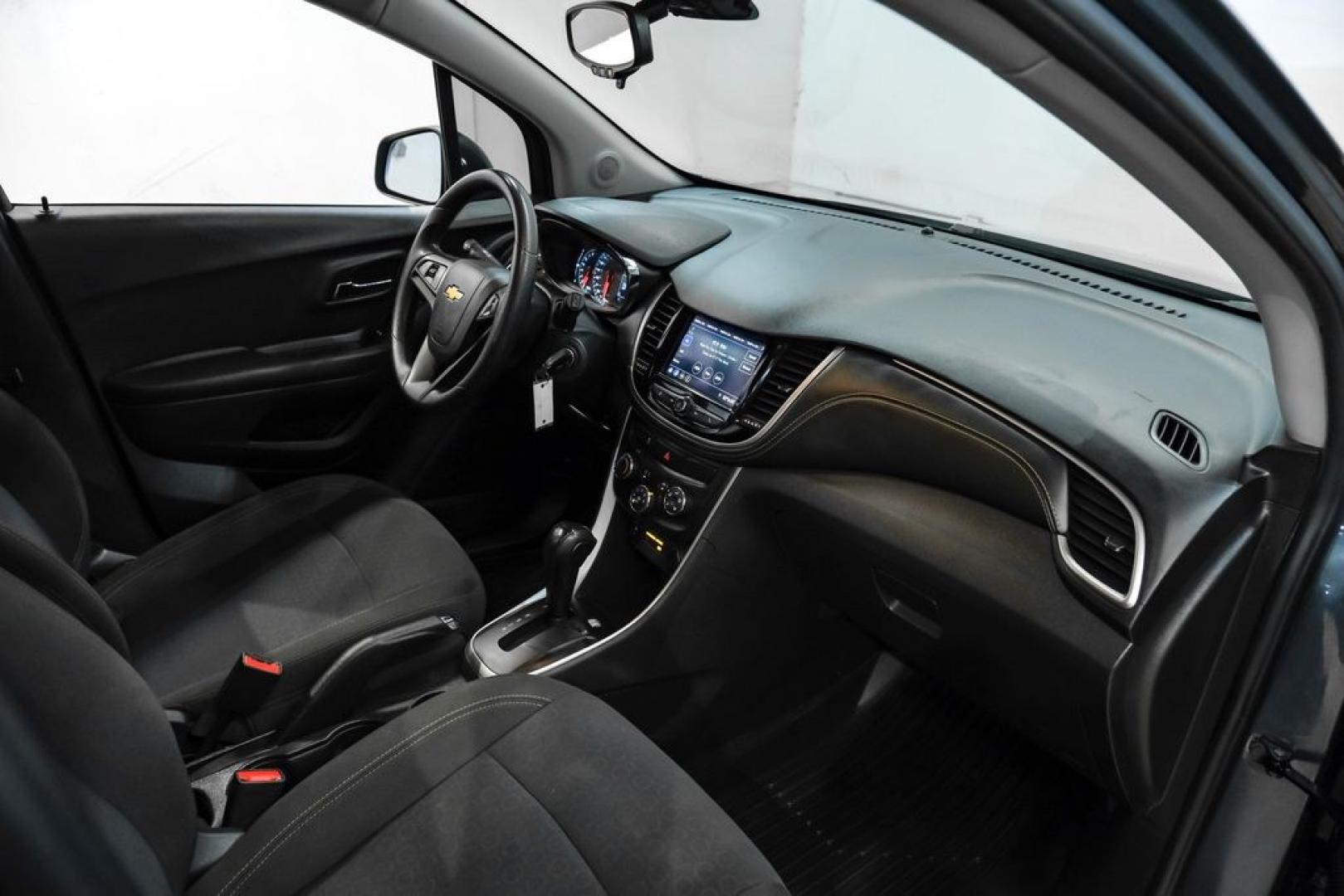 2021 Shadow Gray Metallic /Jet Black Chevrolet Trax LS (KL7CJKSB0MB) with an ECOTEC Turbo 1.4L VVT DOHC 4-Cyl engine, Automatic transmission, located at 15300 Midway Rd., Addison, TX, 75001, (972) 702-0011, 32.958321, -96.838074 - Photo#17