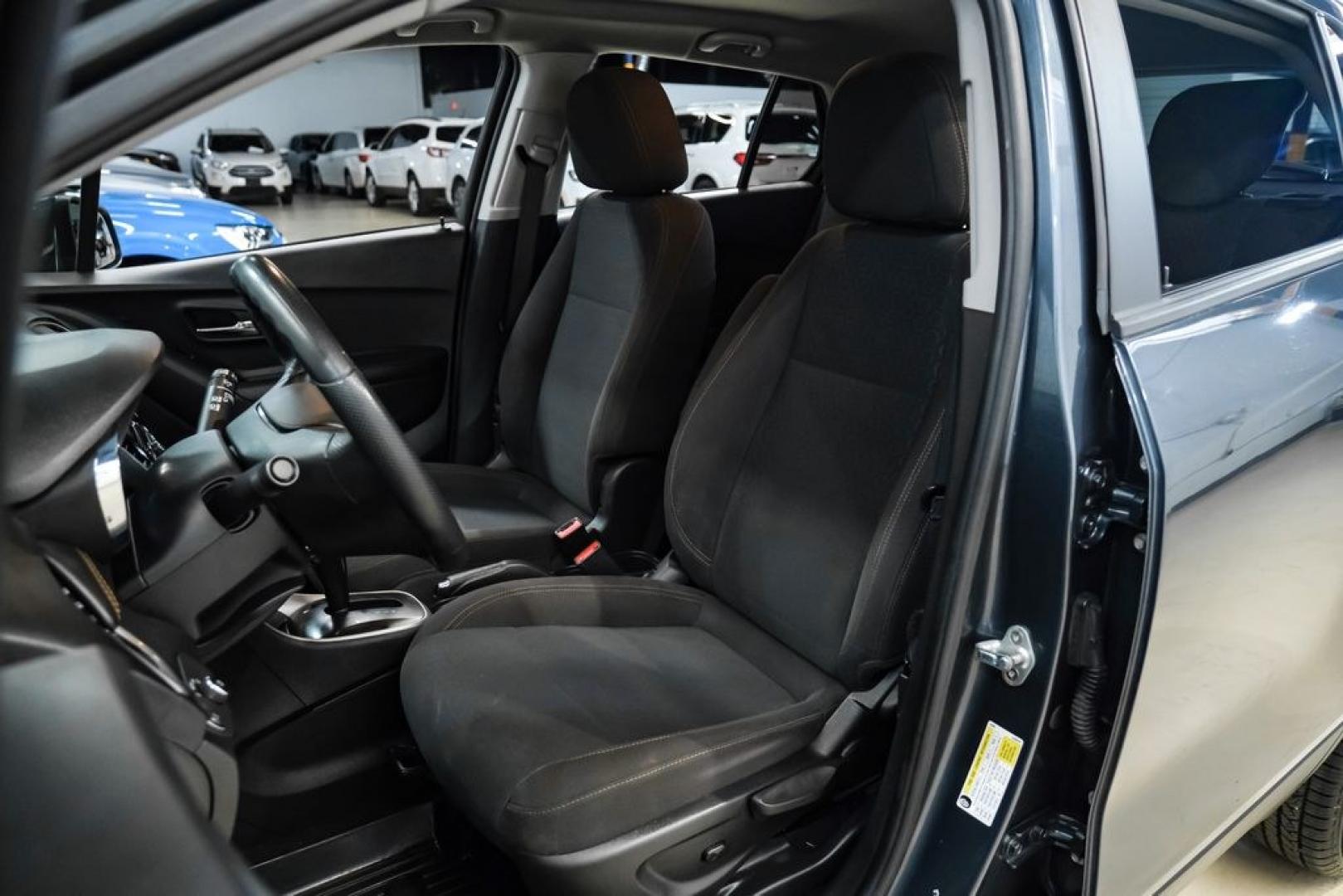 2021 Shadow Gray Metallic /Jet Black Chevrolet Trax LS (KL7CJKSB0MB) with an ECOTEC Turbo 1.4L VVT DOHC 4-Cyl engine, Automatic transmission, located at 15300 Midway Rd., Addison, TX, 75001, (972) 702-0011, 32.958321, -96.838074 - Photo#31