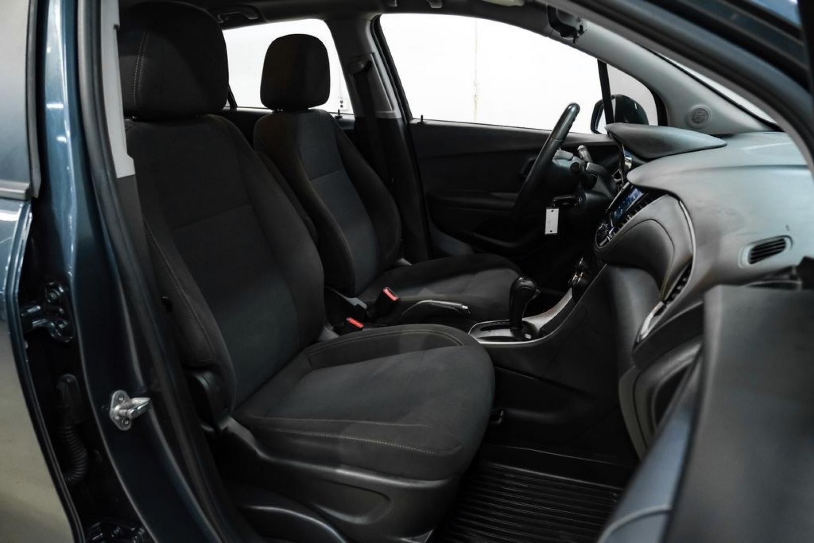 2021 Shadow Gray Metallic /Jet Black Chevrolet Trax LS (KL7CJKSB0MB) with an ECOTEC Turbo 1.4L VVT DOHC 4-Cyl engine, Automatic transmission, located at 15300 Midway Rd., Addison, TX, 75001, (972) 702-0011, 32.958321, -96.838074 - Photo#34