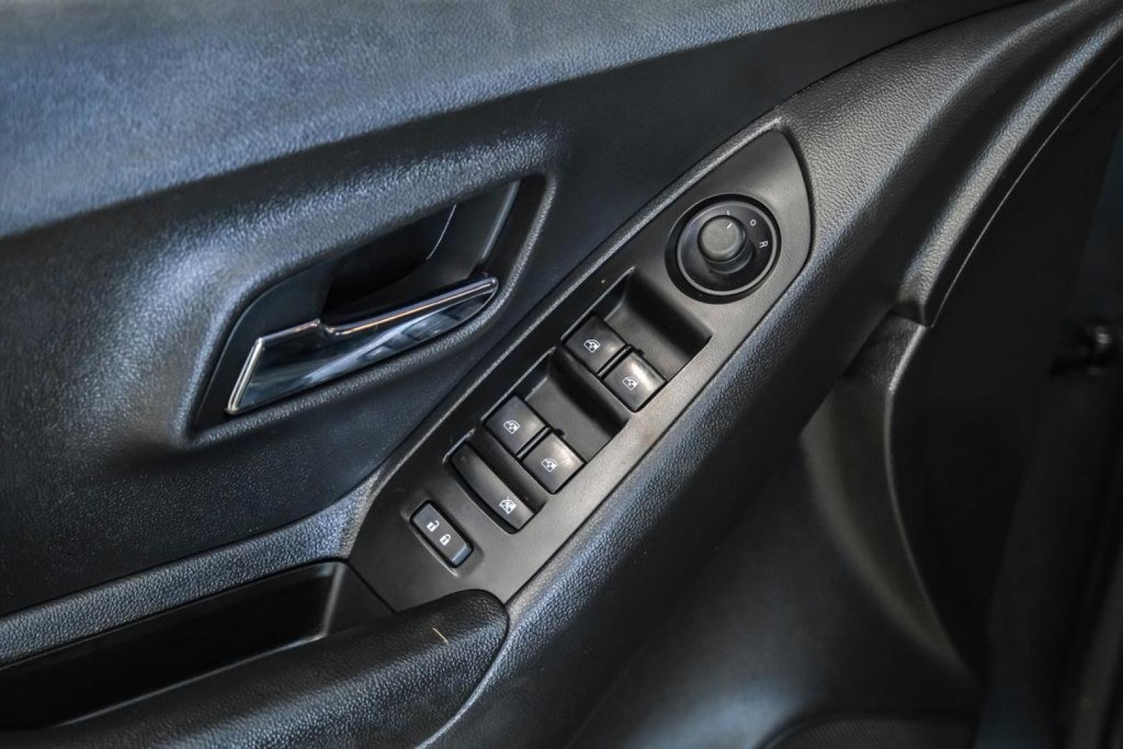 2021 Shadow Gray Metallic /Jet Black Chevrolet Trax LS (KL7CJKSB0MB) with an ECOTEC Turbo 1.4L VVT DOHC 4-Cyl engine, Automatic transmission, located at 15300 Midway Rd., Addison, TX, 75001, (972) 702-0011, 32.958321, -96.838074 - Photo#43