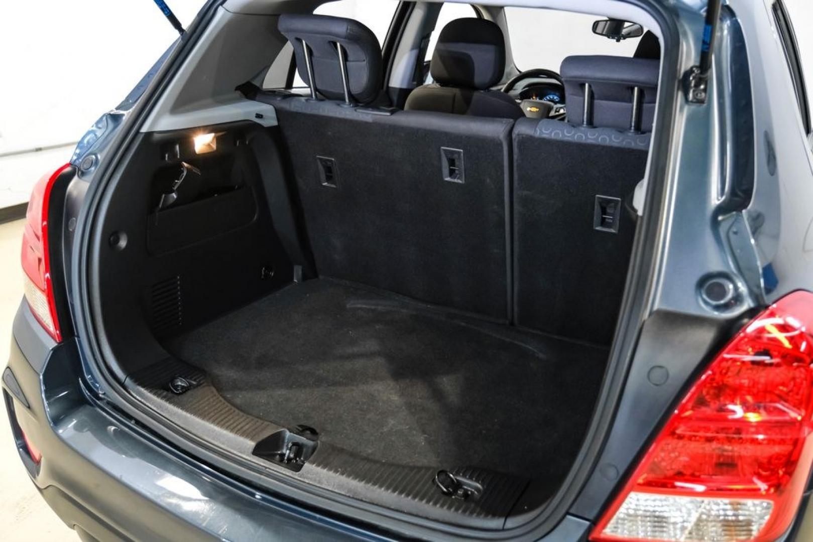 2021 Shadow Gray Metallic /Jet Black Chevrolet Trax LS (KL7CJKSB0MB) with an ECOTEC Turbo 1.4L VVT DOHC 4-Cyl engine, Automatic transmission, located at 15300 Midway Rd., Addison, TX, 75001, (972) 702-0011, 32.958321, -96.838074 - Photo#52