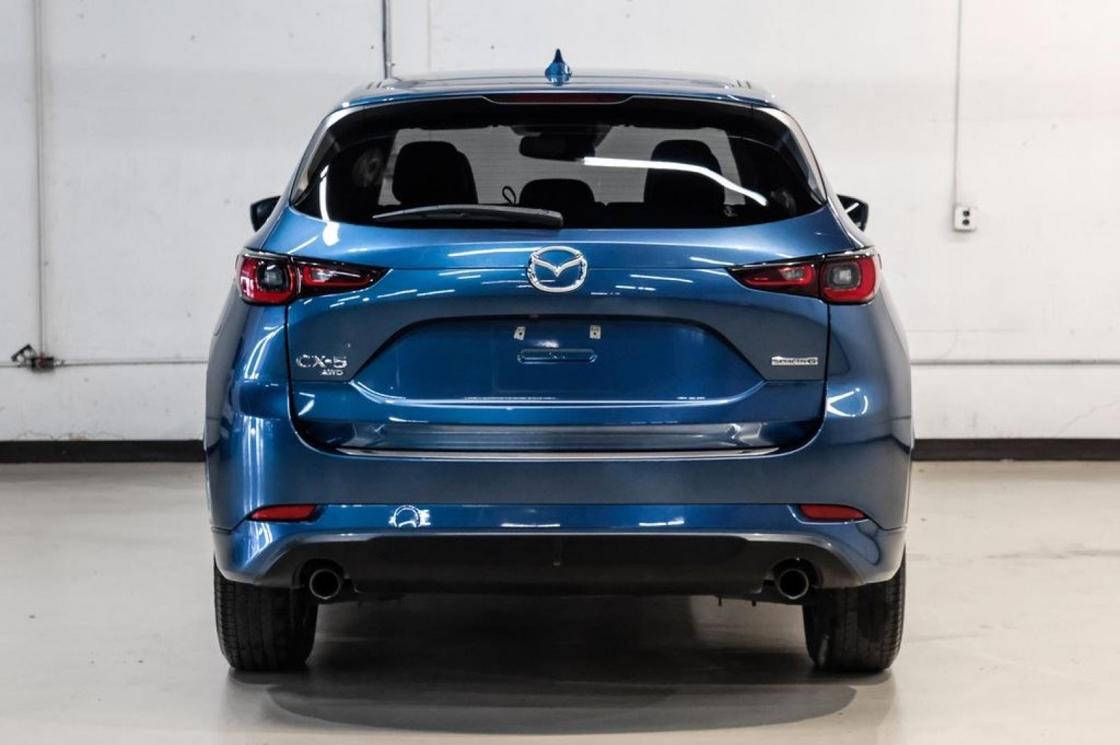 2024 Eternal Blue /Black Mazda CX-5 2.5 S Preferred Package (JM3KFBCL6R0) with an SKYACTIV-G 2.5L 4-Cylinder DOHC 16V engine, Automatic transmission, located at 15300 Midway Rd., Addison, TX, 75001, (972) 702-0011, 32.958321, -96.838074 - Photo#11