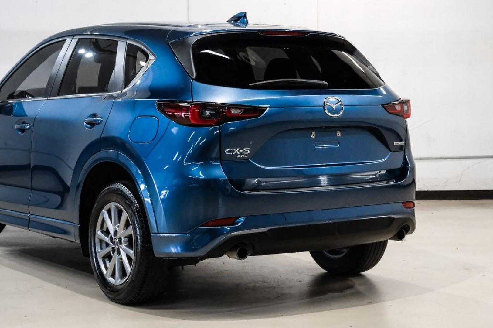 2024 Eternal Blue /Black Mazda CX-5 2.5 S Preferred Package (JM3KFBCL6R0) with an SKYACTIV-G 2.5L 4-Cylinder DOHC 16V engine, Automatic transmission, located at 15300 Midway Rd., Addison, TX, 75001, (972) 702-0011, 32.958321, -96.838074 - Photo#14