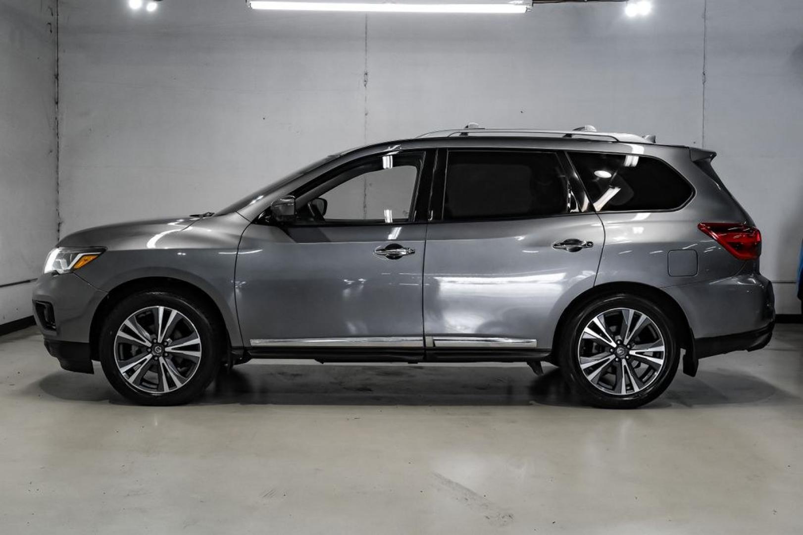 2020 Gun Metallic /Charcoal Nissan Pathfinder Platinum (5N1DR2DN6LC) with an V6 engine, CVT transmission, located at 15300 Midway Rd., Addison, TX, 75001, (972) 702-0011, 32.958321, -96.838074- Photo#14