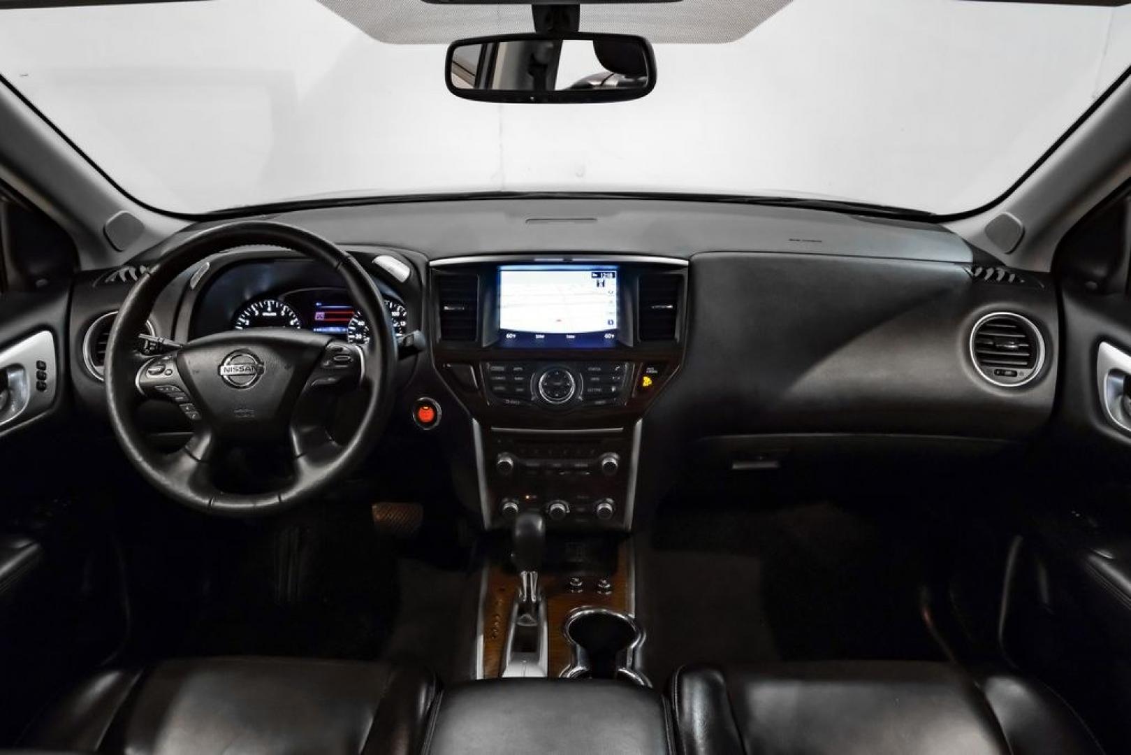 2020 Gun Metallic /Charcoal Nissan Pathfinder Platinum (5N1DR2DN6LC) with an V6 engine, CVT transmission, located at 15300 Midway Rd., Addison, TX, 75001, (972) 702-0011, 32.958321, -96.838074- Photo#18