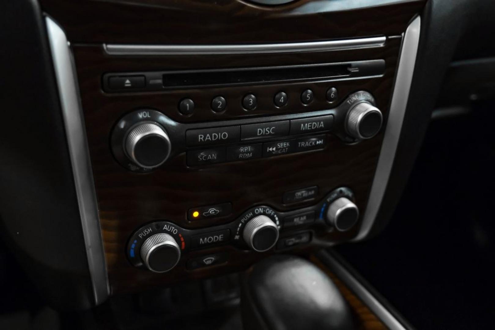 2020 Gun Metallic /Charcoal Nissan Pathfinder Platinum (5N1DR2DN6LC) with an V6 engine, CVT transmission, located at 15300 Midway Rd., Addison, TX, 75001, (972) 702-0011, 32.958321, -96.838074- Photo#30