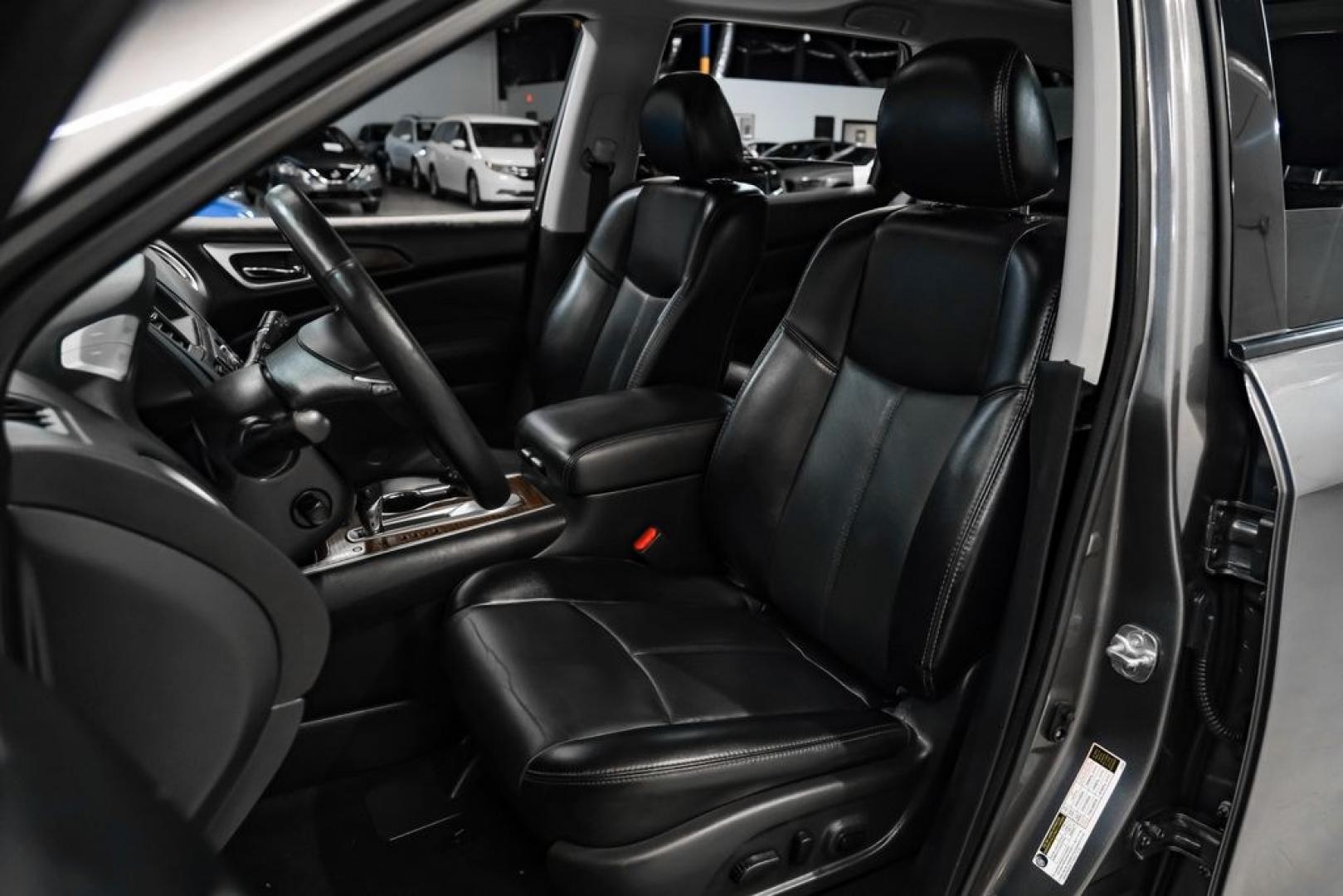 2020 Gun Metallic /Charcoal Nissan Pathfinder Platinum (5N1DR2DN6LC) with an V6 engine, CVT transmission, located at 15300 Midway Rd., Addison, TX, 75001, (972) 702-0011, 32.958321, -96.838074- Photo#34