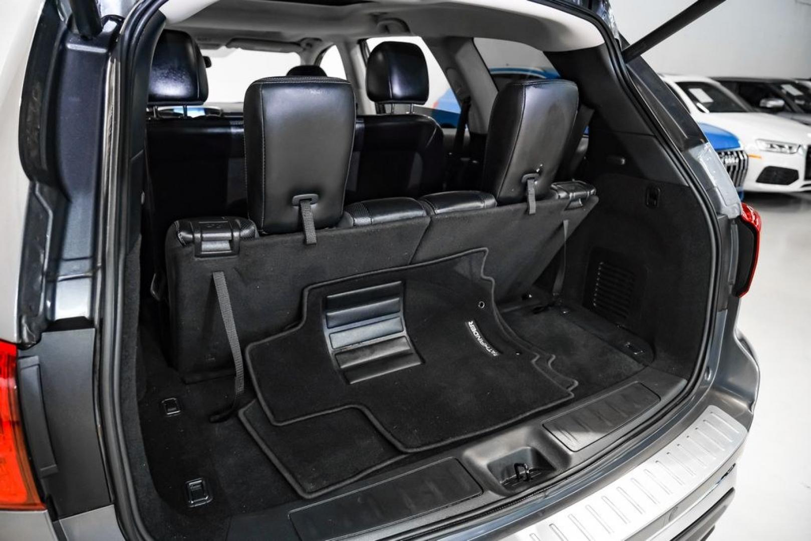 2020 Gun Metallic /Charcoal Nissan Pathfinder Platinum (5N1DR2DN6LC) with an V6 engine, CVT transmission, located at 15300 Midway Rd., Addison, TX, 75001, (972) 702-0011, 32.958321, -96.838074- Photo#59