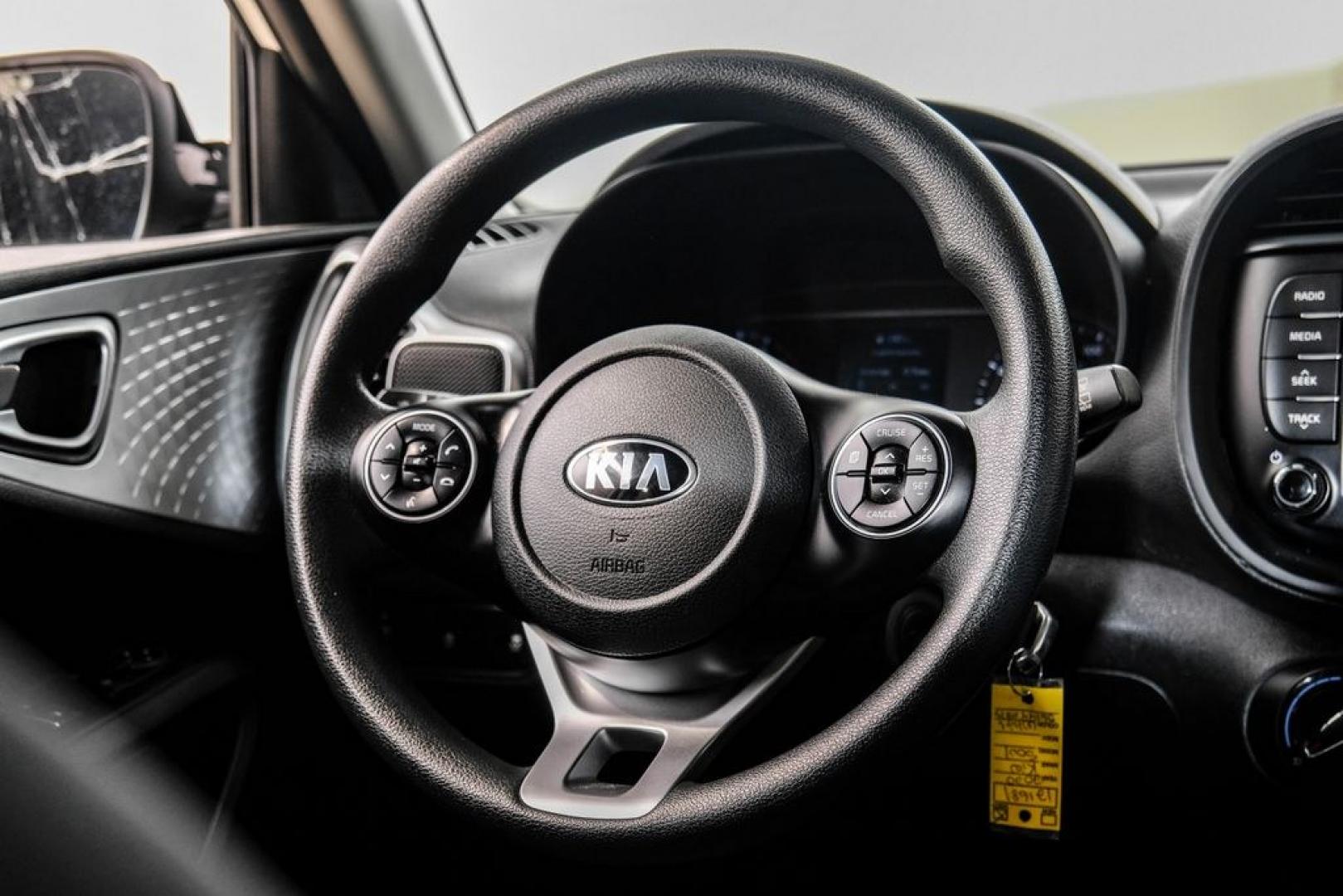 2020 Snow White Pearl /Black Kia Soul LX (KNDJ23AUXL7) with an 2.0L I4 MPI DOHC 16V LEV3-SULEV30 147hp engine, CVT transmission, located at 15300 Midway Rd., Addison, TX, 75001, (972) 702-0011, 32.958321, -96.838074- Photo#17