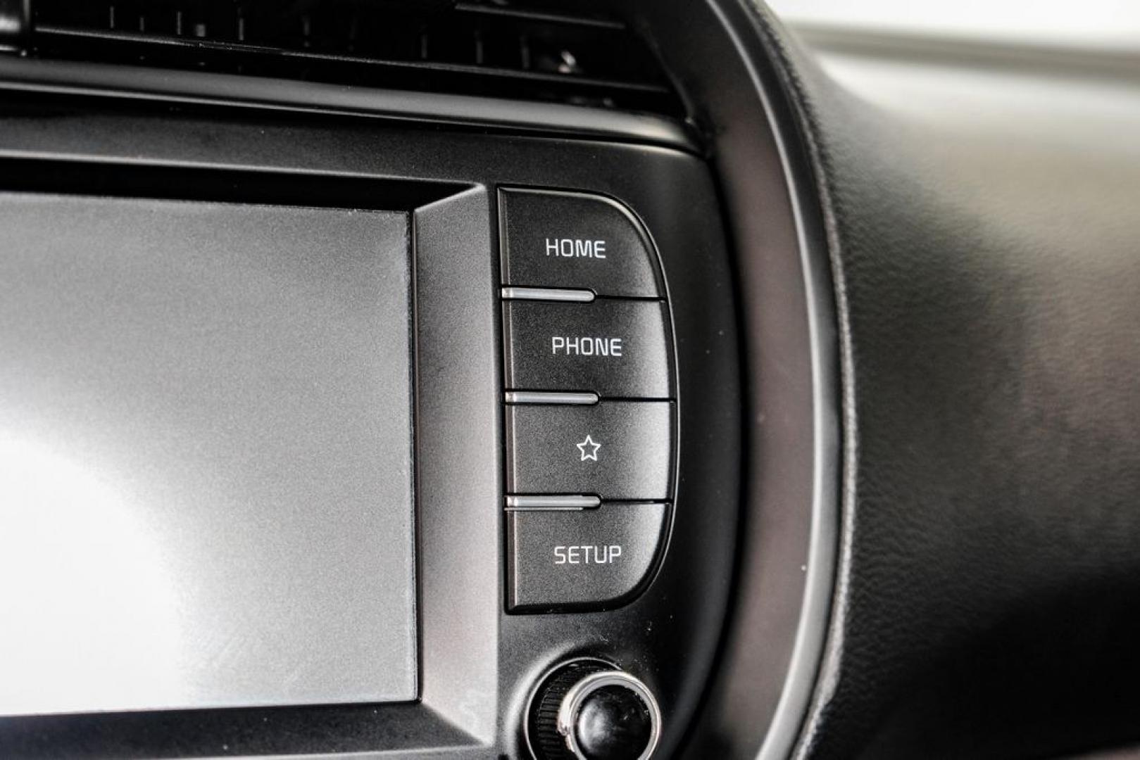 2020 Snow White Pearl /Black Kia Soul LX (KNDJ23AUXL7) with an 2.0L I4 MPI DOHC 16V LEV3-SULEV30 147hp engine, CVT transmission, located at 15300 Midway Rd., Addison, TX, 75001, (972) 702-0011, 32.958321, -96.838074- Photo#28