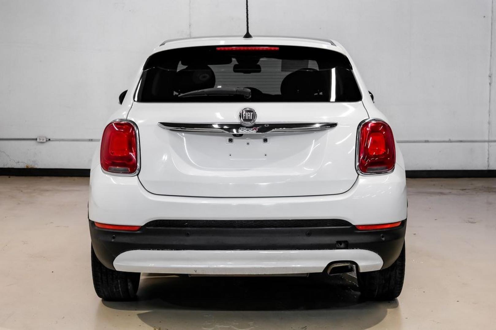 2016 White Clearcoat /Black Fiat 500X Lounge (ZFBCFXDT9GP) with an 2.4L I4 MultiAir engine, Automatic transmission, located at 15300 Midway Rd., Addison, TX, 75001, (972) 702-0011, 32.958321, -96.838074- Photo#9