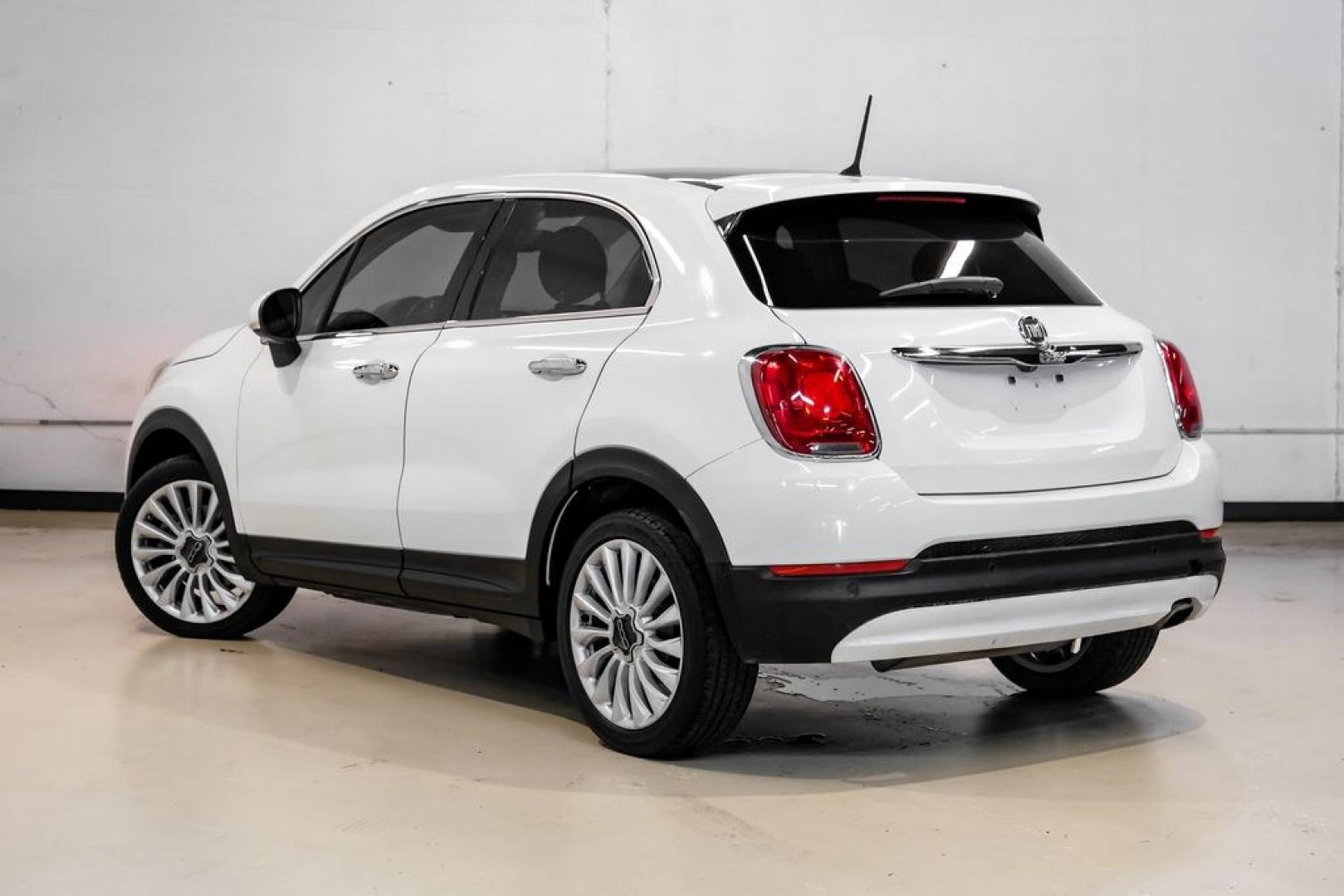 2016 White Clearcoat /Black Fiat 500X Lounge (ZFBCFXDT9GP) with an 2.4L I4 MultiAir engine, Automatic transmission, located at 15300 Midway Rd., Addison, TX, 75001, (972) 702-0011, 32.958321, -96.838074- Photo#10