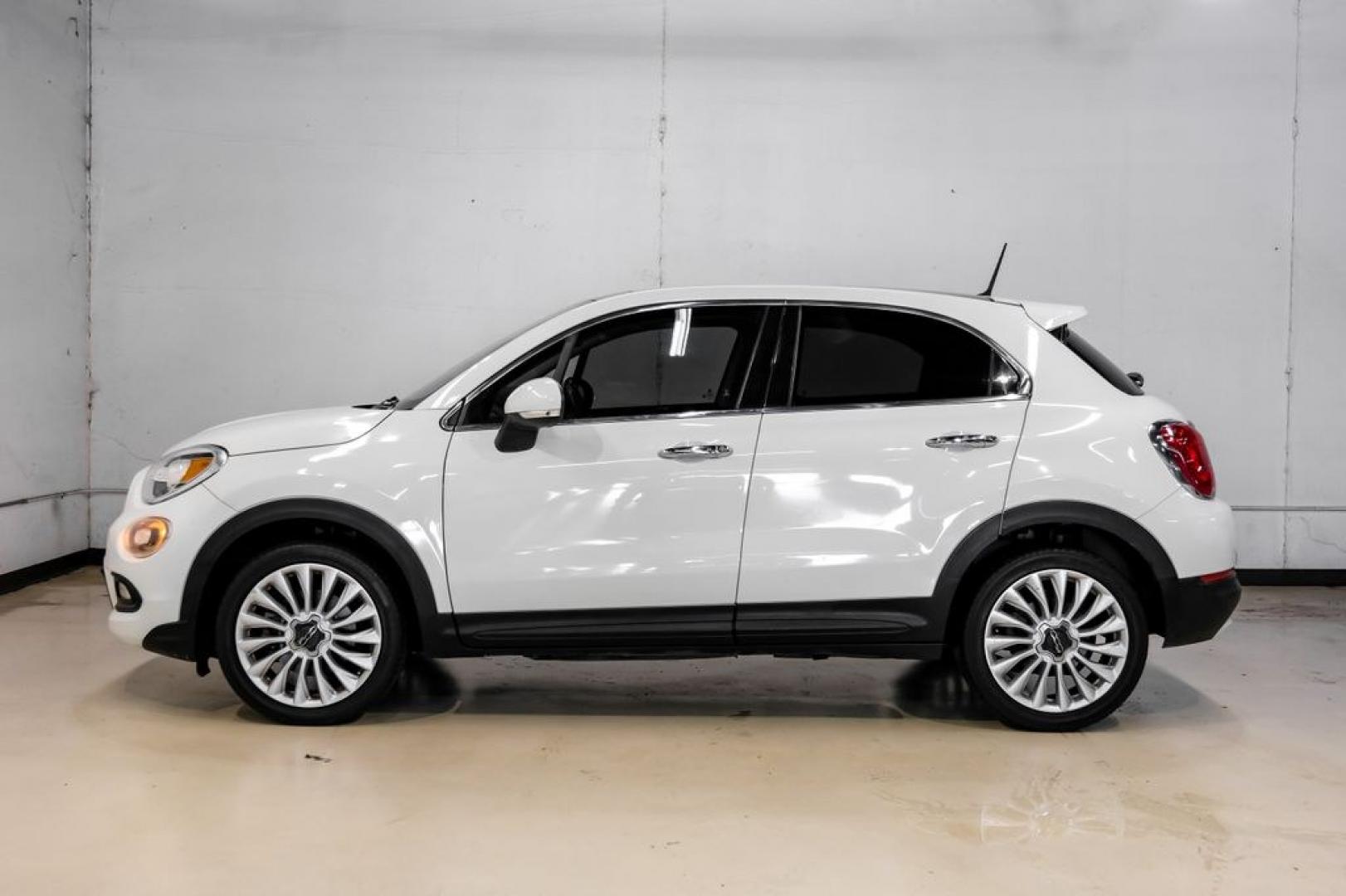 2016 White Clearcoat /Black Fiat 500X Lounge (ZFBCFXDT9GP) with an 2.4L I4 MultiAir engine, Automatic transmission, located at 15300 Midway Rd., Addison, TX, 75001, (972) 702-0011, 32.958321, -96.838074- Photo#11