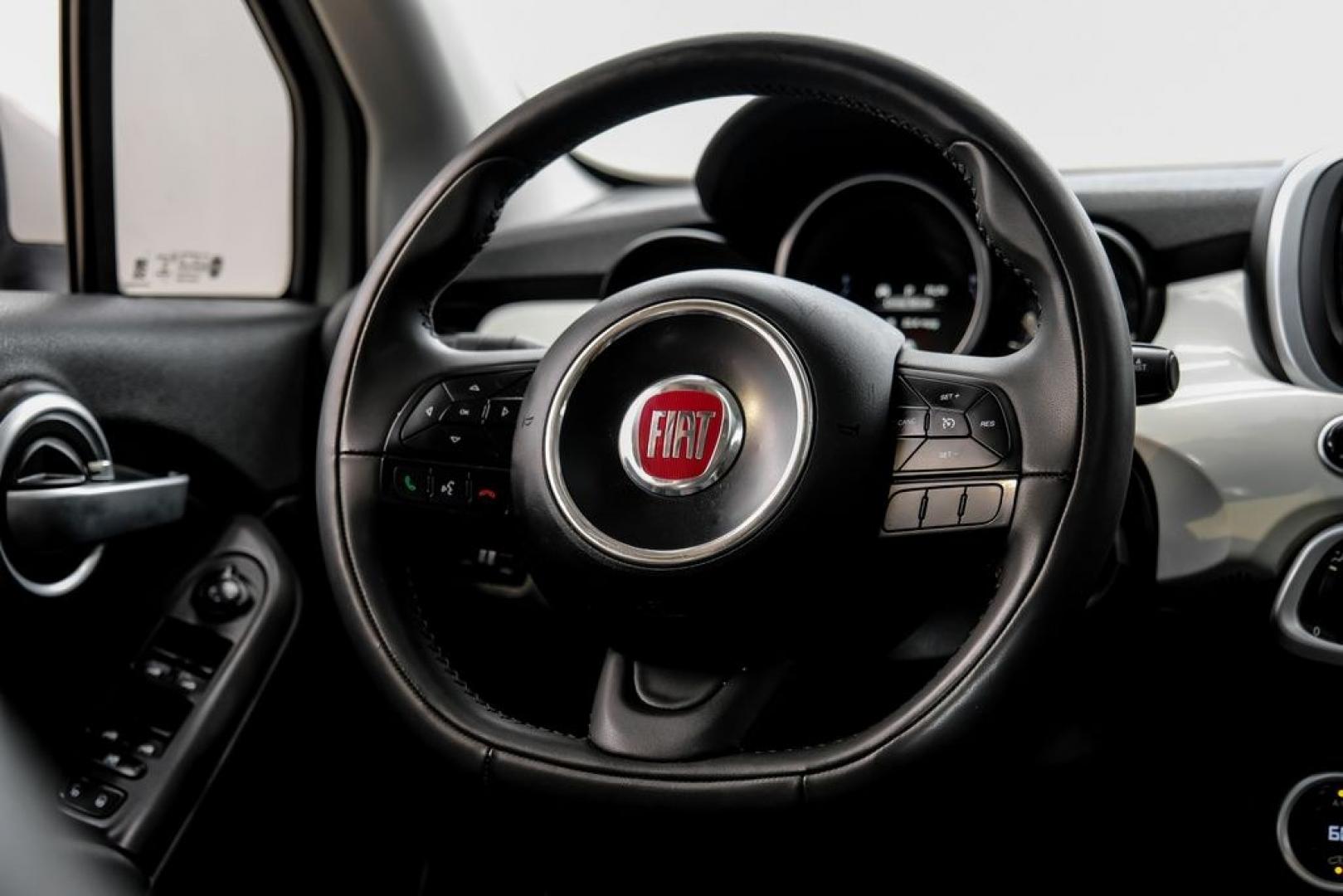 2016 White Clearcoat /Black Fiat 500X Lounge (ZFBCFXDT9GP) with an 2.4L I4 MultiAir engine, Automatic transmission, located at 15300 Midway Rd., Addison, TX, 75001, (972) 702-0011, 32.958321, -96.838074- Photo#16