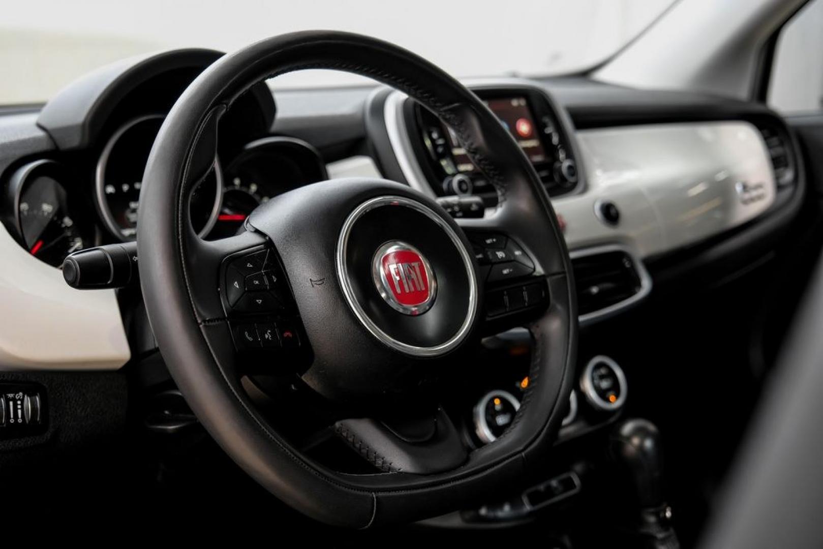 2016 White Clearcoat /Black Fiat 500X Lounge (ZFBCFXDT9GP) with an 2.4L I4 MultiAir engine, Automatic transmission, located at 15300 Midway Rd., Addison, TX, 75001, (972) 702-0011, 32.958321, -96.838074- Photo#17