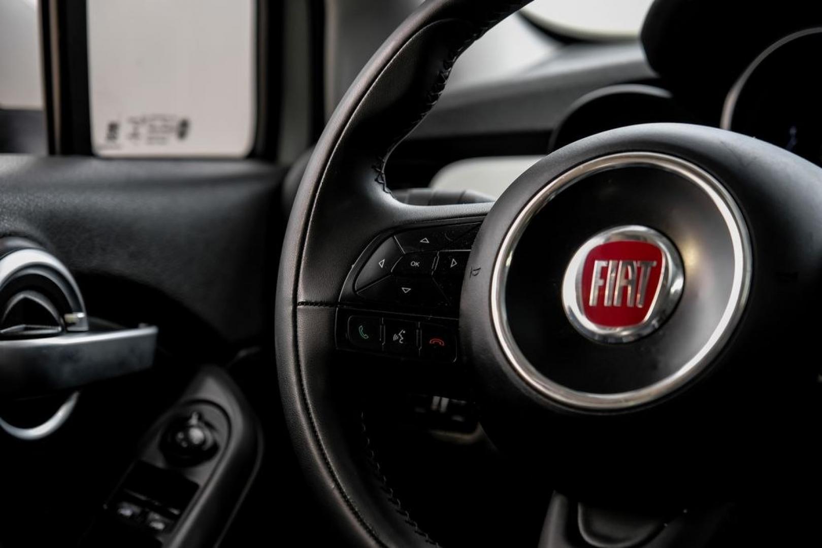 2016 White Clearcoat /Black Fiat 500X Lounge (ZFBCFXDT9GP) with an 2.4L I4 MultiAir engine, Automatic transmission, located at 15300 Midway Rd., Addison, TX, 75001, (972) 702-0011, 32.958321, -96.838074- Photo#18