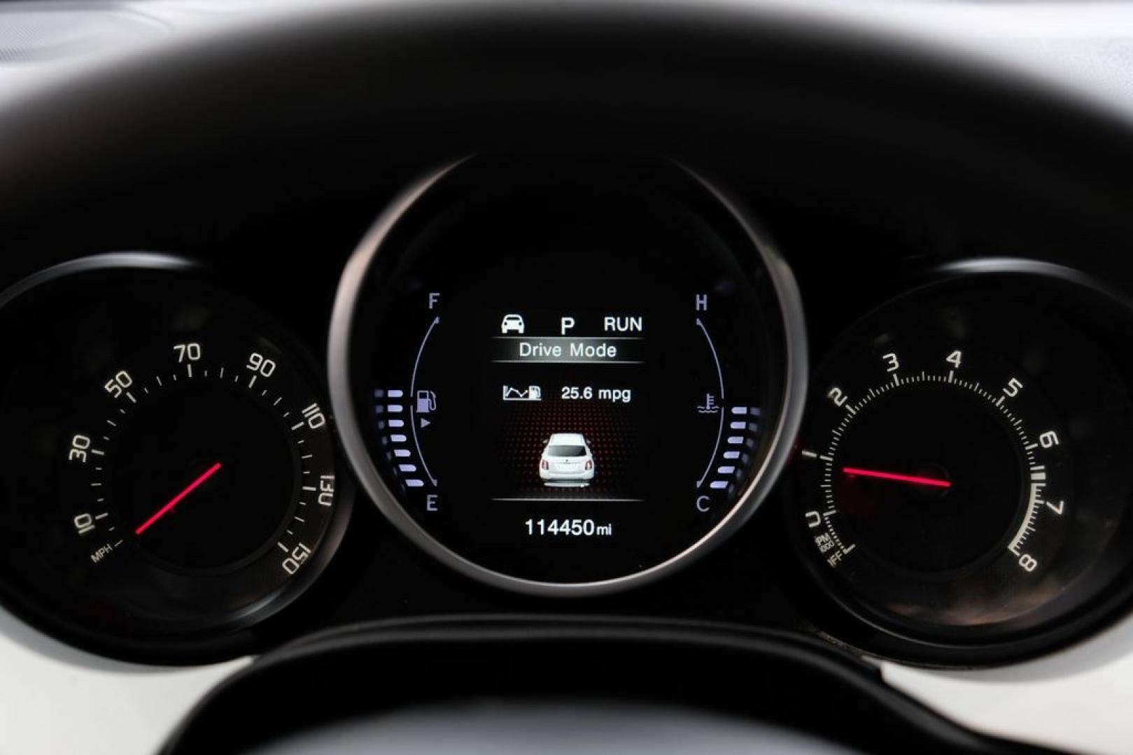 2016 White Clearcoat /Black Fiat 500X Lounge (ZFBCFXDT9GP) with an 2.4L I4 MultiAir engine, Automatic transmission, located at 15300 Midway Rd., Addison, TX, 75001, (972) 702-0011, 32.958321, -96.838074- Photo#20