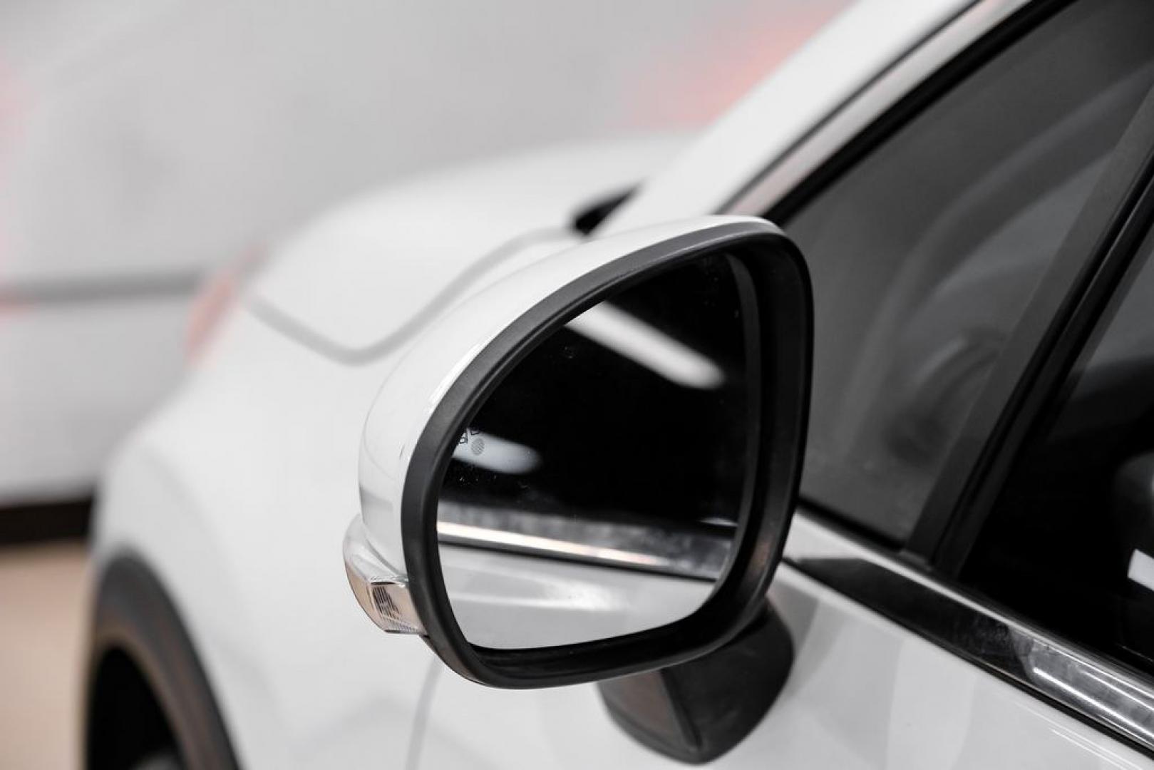 2016 White Clearcoat /Black Fiat 500X Lounge (ZFBCFXDT9GP) with an 2.4L I4 MultiAir engine, Automatic transmission, located at 15300 Midway Rd., Addison, TX, 75001, (972) 702-0011, 32.958321, -96.838074- Photo#44