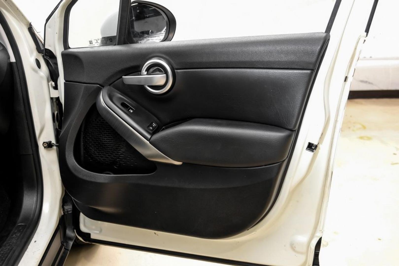 2016 White Clearcoat /Black Fiat 500X Lounge (ZFBCFXDT9GP) with an 2.4L I4 MultiAir engine, Automatic transmission, located at 15300 Midway Rd., Addison, TX, 75001, (972) 702-0011, 32.958321, -96.838074- Photo#49