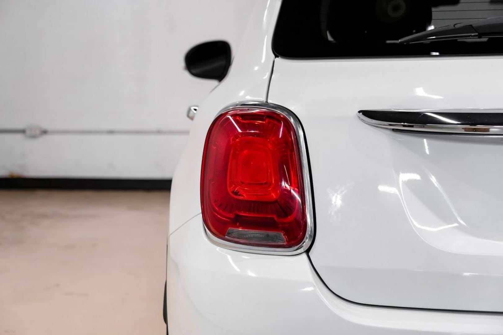 2016 White Clearcoat /Black Fiat 500X Lounge (ZFBCFXDT9GP) with an 2.4L I4 MultiAir engine, Automatic transmission, located at 15300 Midway Rd., Addison, TX, 75001, (972) 702-0011, 32.958321, -96.838074- Photo#53