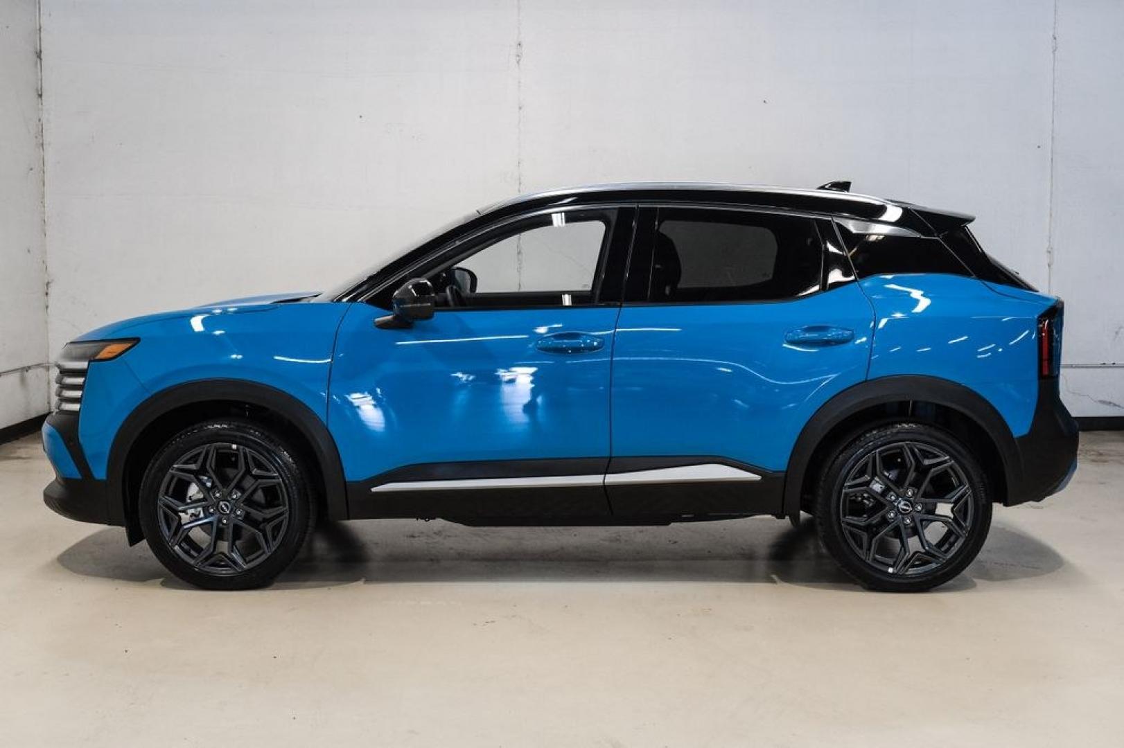2026 Blue Metallic /Sport Nissan Kicks SR (3N8AP6DD1TL) with an 2.0L DOHC engine, CVT transmission, located at 15300 Midway Rd., Addison, TX, 75001, (972) 702-0011, 32.958321, -96.838074- Photo#15