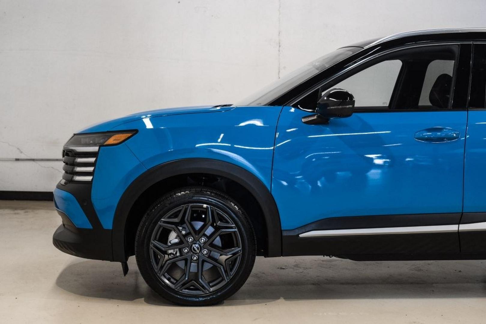 2026 Blue Metallic /Sport Nissan Kicks SR (3N8AP6DD1TL) with an 2.0L DOHC engine, CVT transmission, located at 15300 Midway Rd., Addison, TX, 75001, (972) 702-0011, 32.958321, -96.838074- Photo#16
