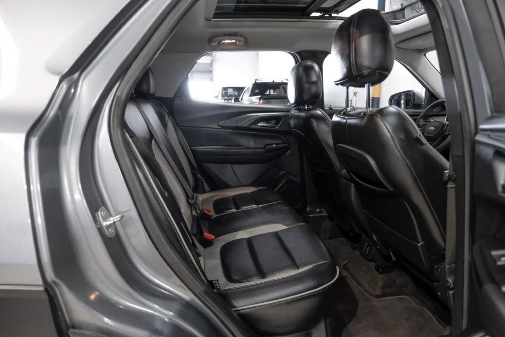 2021 Steel Metallic /Jet Black Chevrolet TrailBlazer LT (KL79MPSL1MB) with an 1.3L Ecotec Turbo DOHC SIDI w/VVT engine, CVT transmission, located at 15300 Midway Rd., Addison, TX, 75001, (972) 702-0011, 32.958321, -96.838074 - Photo#34