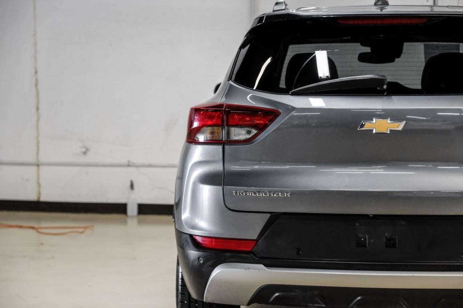 2021 Steel Metallic /Jet Black Chevrolet TrailBlazer LT (KL79MPSL1MB) with an 1.3L Ecotec Turbo DOHC SIDI w/VVT engine, CVT transmission, located at 15300 Midway Rd., Addison, TX, 75001, (972) 702-0011, 32.958321, -96.838074 - Photo#47
