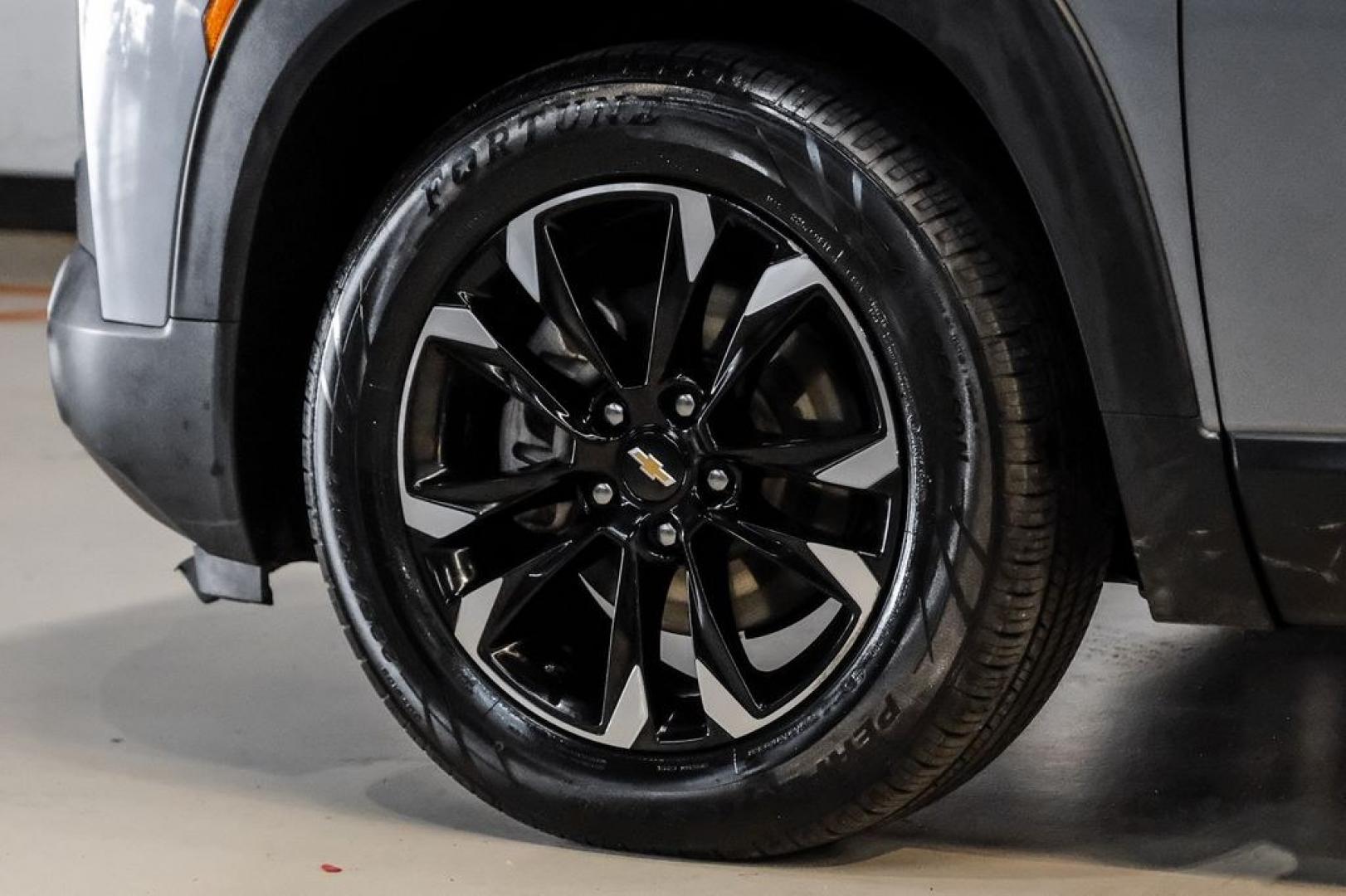 2021 Steel Metallic /Jet Black Chevrolet TrailBlazer LT (KL79MPSL1MB) with an 1.3L Ecotec Turbo DOHC SIDI w/VVT engine, CVT transmission, located at 15300 Midway Rd., Addison, TX, 75001, (972) 702-0011, 32.958321, -96.838074 - Photo#53
