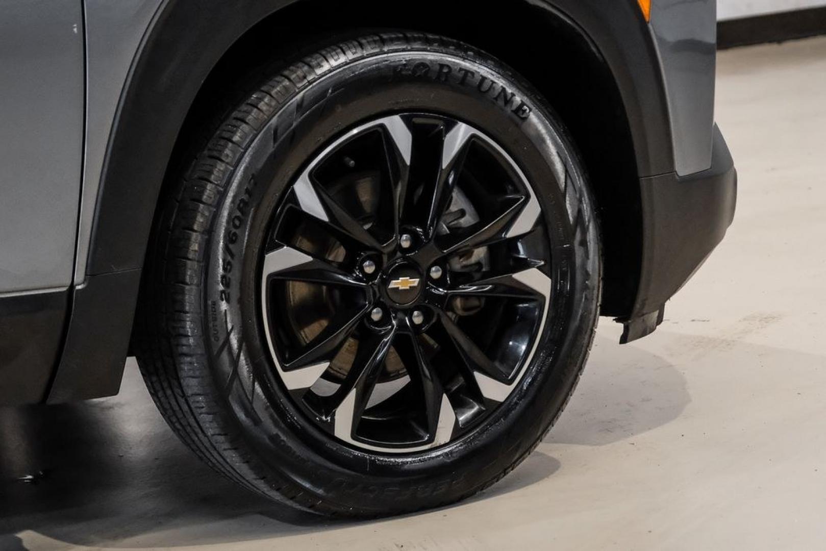 2021 Steel Metallic /Jet Black Chevrolet TrailBlazer LT (KL79MPSL1MB) with an 1.3L Ecotec Turbo DOHC SIDI w/VVT engine, CVT transmission, located at 15300 Midway Rd., Addison, TX, 75001, (972) 702-0011, 32.958321, -96.838074 - Photo#55