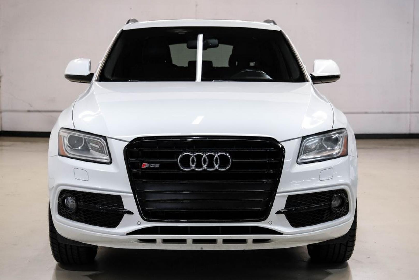 2016 Ibis White /black Audi SQ5 3.0T Premium Plus (WA1CCAFP8GA) with an 3.0L V6 Turbocharged DOHC 24V ULEV II 354hp engine, Automatic transmission, located at 15300 Midway Rd., Addison, TX, 75001, (972) 702-0011, 32.958321, -96.838074- Photo#5