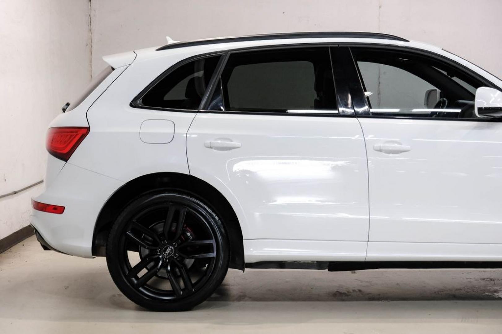 2016 Ibis White /black Audi SQ5 3.0T Premium Plus (WA1CCAFP8GA) with an 3.0L V6 Turbocharged DOHC 24V ULEV II 354hp engine, Automatic transmission, located at 15300 Midway Rd., Addison, TX, 75001, (972) 702-0011, 32.958321, -96.838074- Photo#8