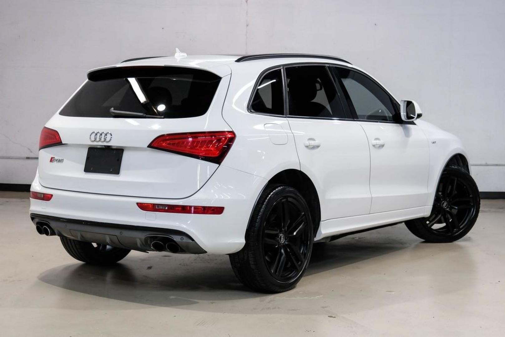 2016 Ibis White /black Audi SQ5 3.0T Premium Plus (WA1CCAFP8GA) with an 3.0L V6 Turbocharged DOHC 24V ULEV II 354hp engine, Automatic transmission, located at 15300 Midway Rd., Addison, TX, 75001, (972) 702-0011, 32.958321, -96.838074- Photo#10