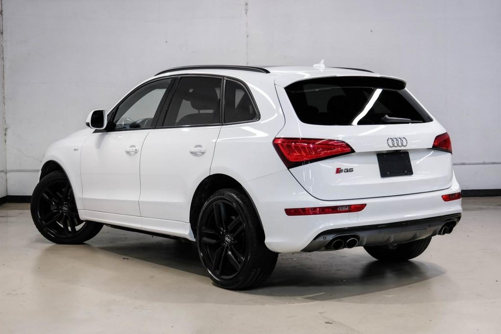 2016 Ibis White /black Audi SQ5 3.0T Premium Plus (WA1CCAFP8GA) with an 3.0L V6 Turbocharged DOHC 24V ULEV II 354hp engine, Automatic transmission, located at 15300 Midway Rd., Addison, TX, 75001, (972) 702-0011, 32.958321, -96.838074- Photo#12