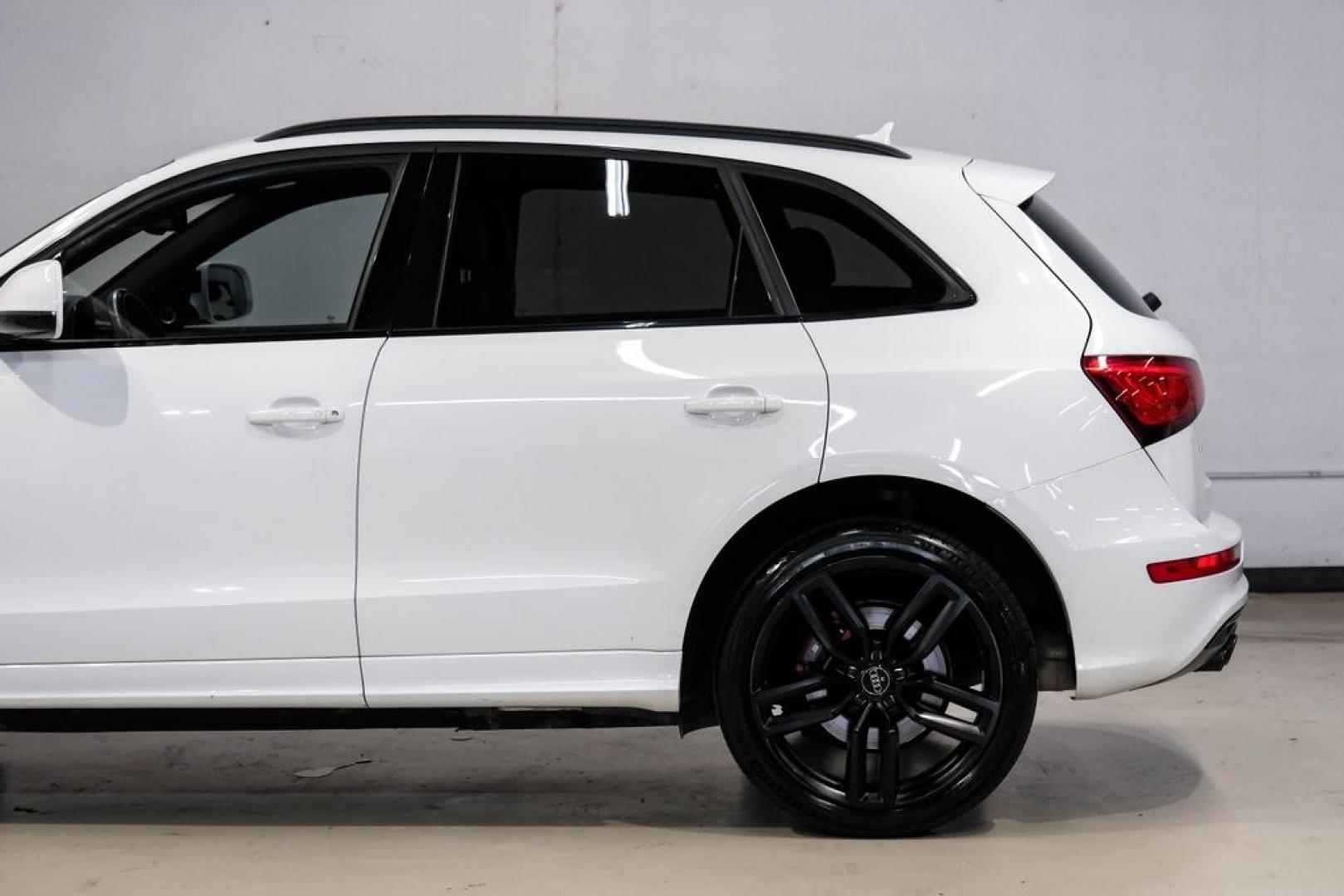 2016 Ibis White /black Audi SQ5 3.0T Premium Plus (WA1CCAFP8GA) with an 3.0L V6 Turbocharged DOHC 24V ULEV II 354hp engine, Automatic transmission, located at 15300 Midway Rd., Addison, TX, 75001, (972) 702-0011, 32.958321, -96.838074- Photo#15