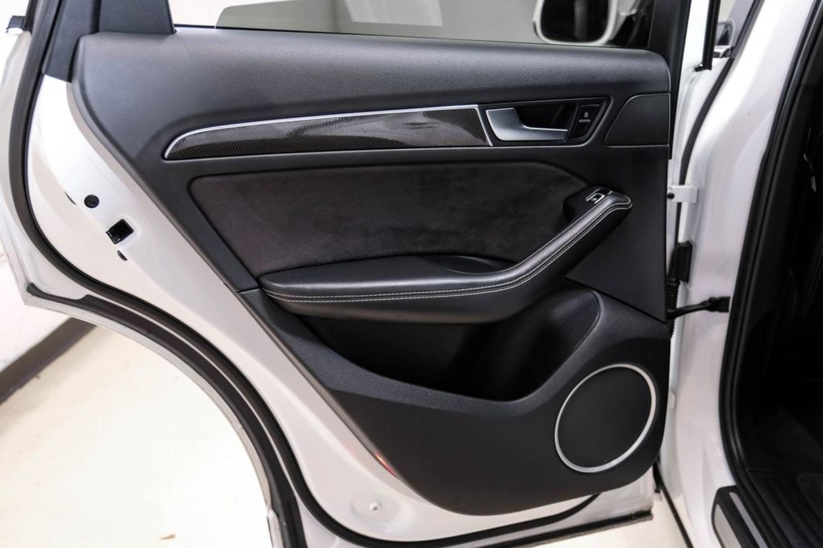 2016 Ibis White /black Audi SQ5 3.0T Premium Plus (WA1CCAFP8GA) with an 3.0L V6 Turbocharged DOHC 24V ULEV II 354hp engine, Automatic transmission, located at 15300 Midway Rd., Addison, TX, 75001, (972) 702-0011, 32.958321, -96.838074- Photo#54