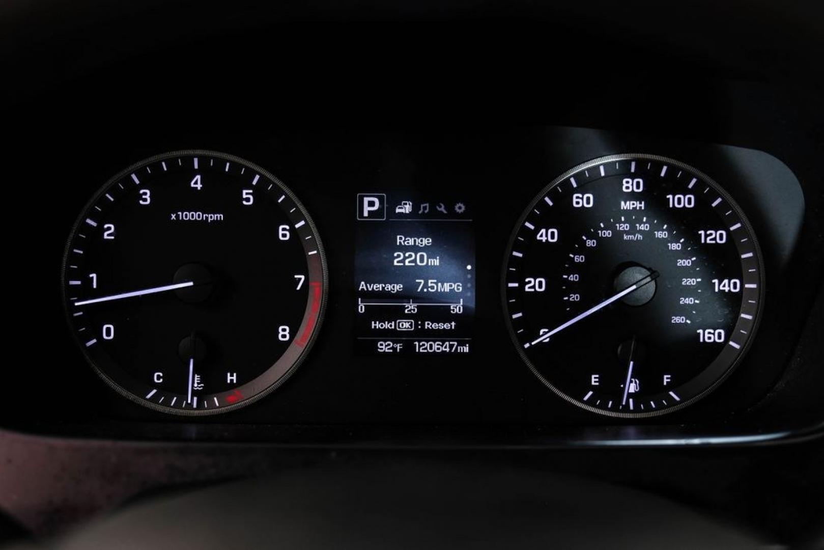 2017 Gray Metallic /Gray Hyundai Sonata SE (5NPE24AF8HH) with an 2.4L I4 DGI DOHC 16V ULEV II 185hp engine, Automatic transmission, located at 15300 Midway Rd., Addison, TX, 75001, (972) 702-0011, 32.958321, -96.838074- Photo#22