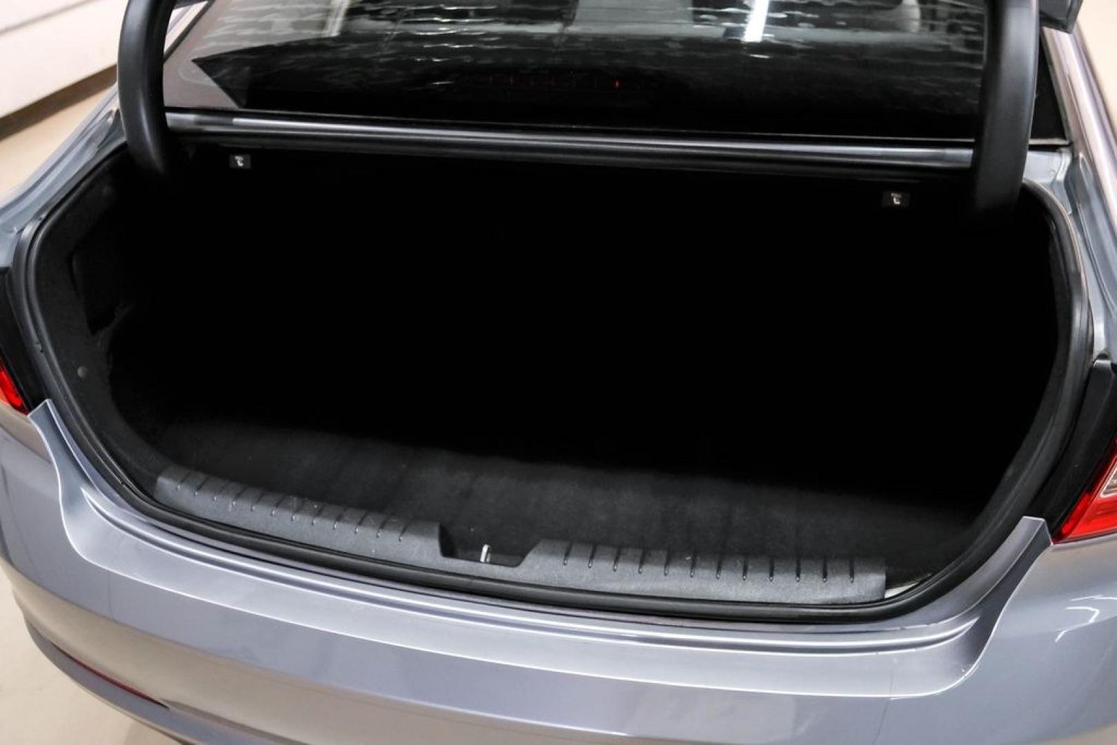 2017 Gray Metallic /Gray Hyundai Sonata SE (5NPE24AF8HH) with an 2.4L I4 DGI DOHC 16V ULEV II 185hp engine, Automatic transmission, located at 15300 Midway Rd., Addison, TX, 75001, (972) 702-0011, 32.958321, -96.838074- Photo#57