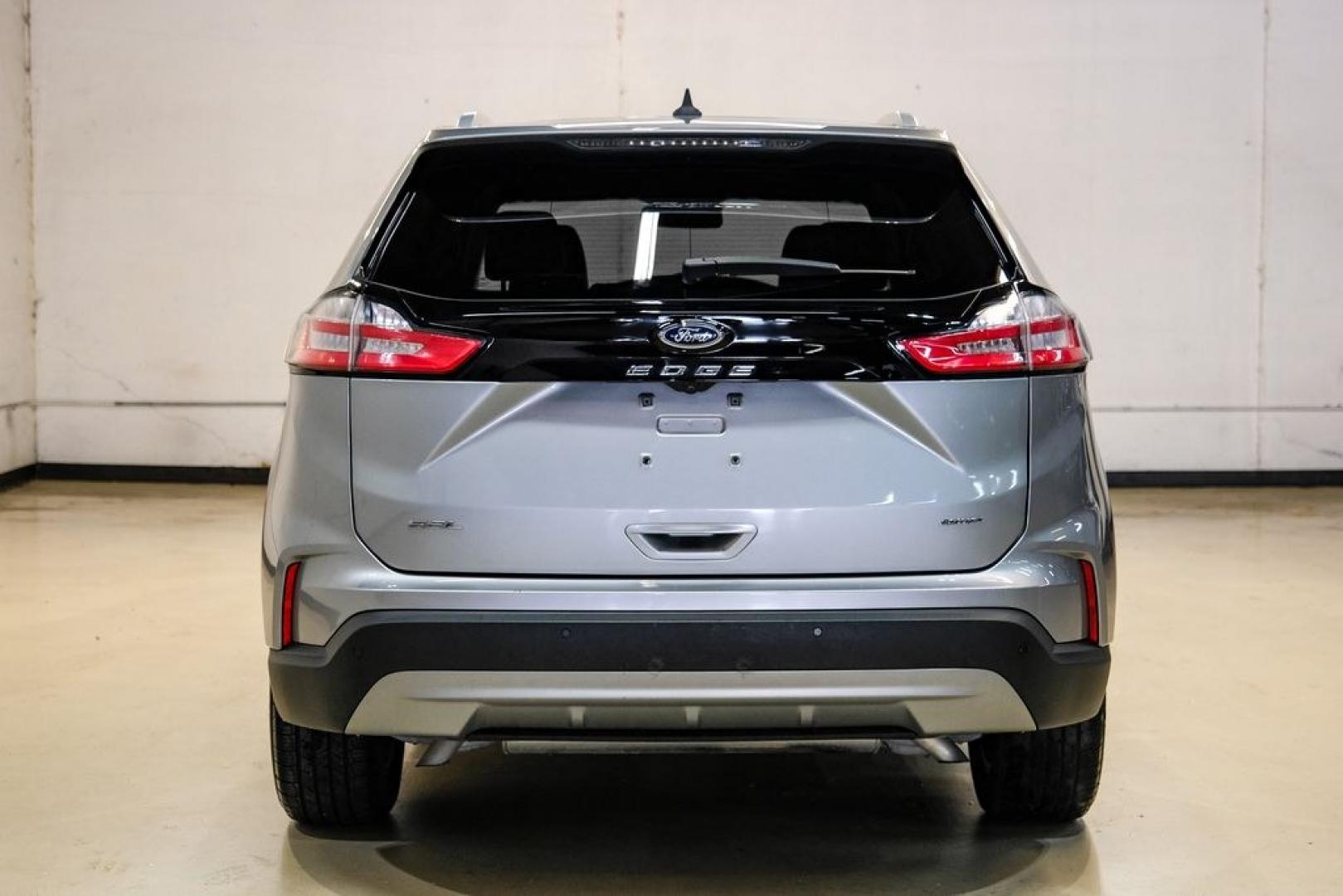 2024 Silver Metallic /Ebony Ford Edge SEL (2FMPK4J93RB) with an EcoBoost 2.0L I4 GTDi DOHC Turbocharged VCT engine, Automatic transmission, located at 15300 Midway Rd., Addison, TX, 75001, (972) 702-0011, 32.958321, -96.838074- Photo#8