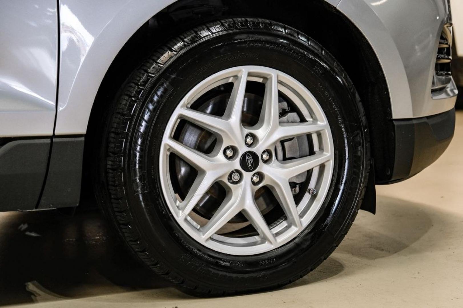 2024 Silver Metallic /Ebony Ford Edge SEL (2FMPK4J93RB) with an EcoBoost 2.0L I4 GTDi DOHC Turbocharged VCT engine, Automatic transmission, located at 15300 Midway Rd., Addison, TX, 75001, (972) 702-0011, 32.958321, -96.838074- Photo#63