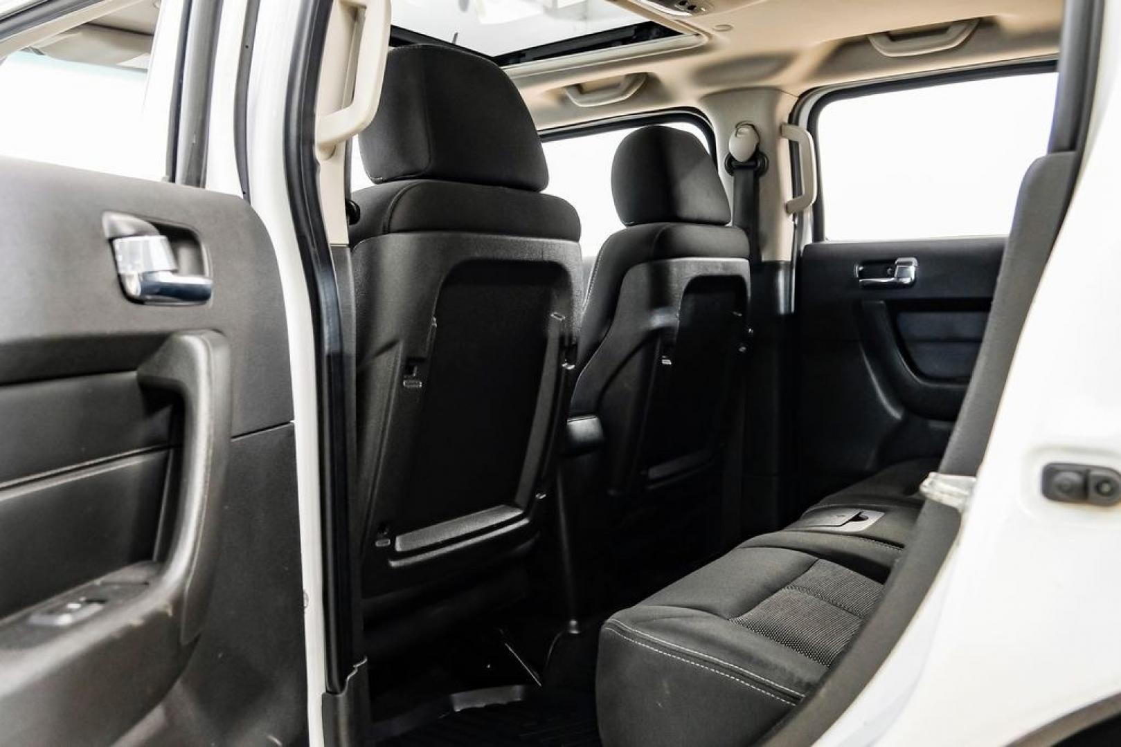 2009 Birch White /Ebony Hummer H3 Base (5GTEN13E998) with an 3.7L 5-Cylinder MPI DOHC engine, Automatic transmission, located at 15300 Midway Rd., Addison, TX, 75001, (972) 702-0011, 32.958321, -96.838074- Photo#40