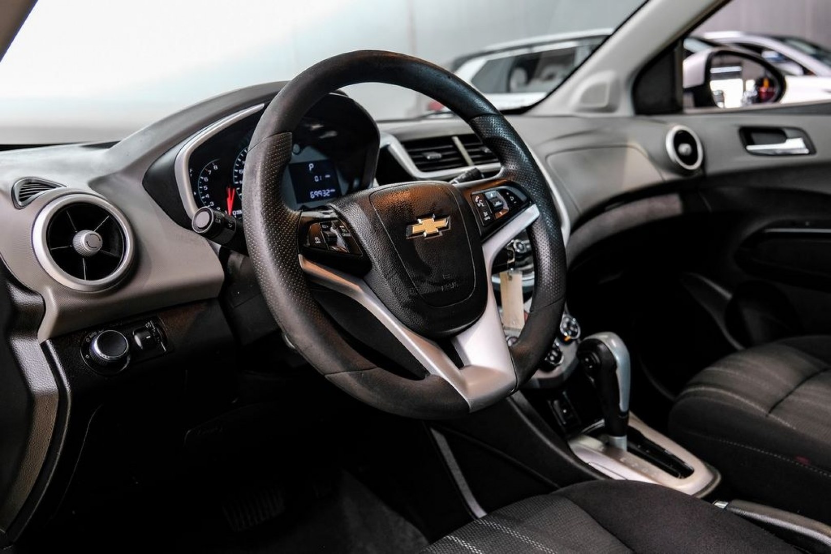 2020 Silver Ice Metallic /Jet Black/Dark Titanium Chevrolet Sonic LT (1G1JD5SB5L4) with an I4 engine, Automatic transmission, located at 15300 Midway Rd., Addison, TX, 75001, (972) 702-0011, 32.958321, -96.838074- Photo#2