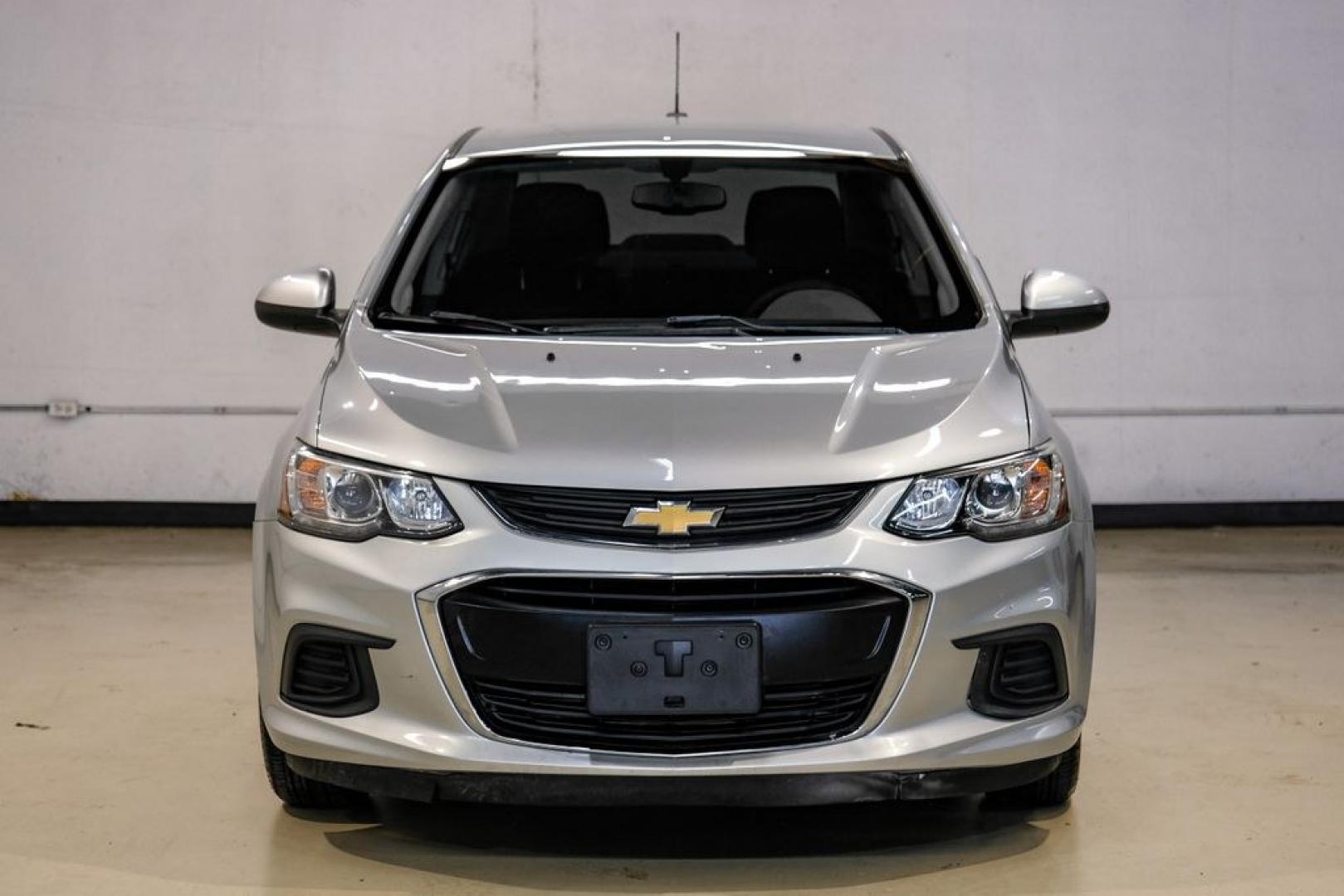 2020 Silver Ice Metallic /Jet Black/Dark Titanium Chevrolet Sonic LT (1G1JD5SB5L4) with an I4 engine, Automatic transmission, located at 15300 Midway Rd., Addison, TX, 75001, (972) 702-0011, 32.958321, -96.838074- Photo#4