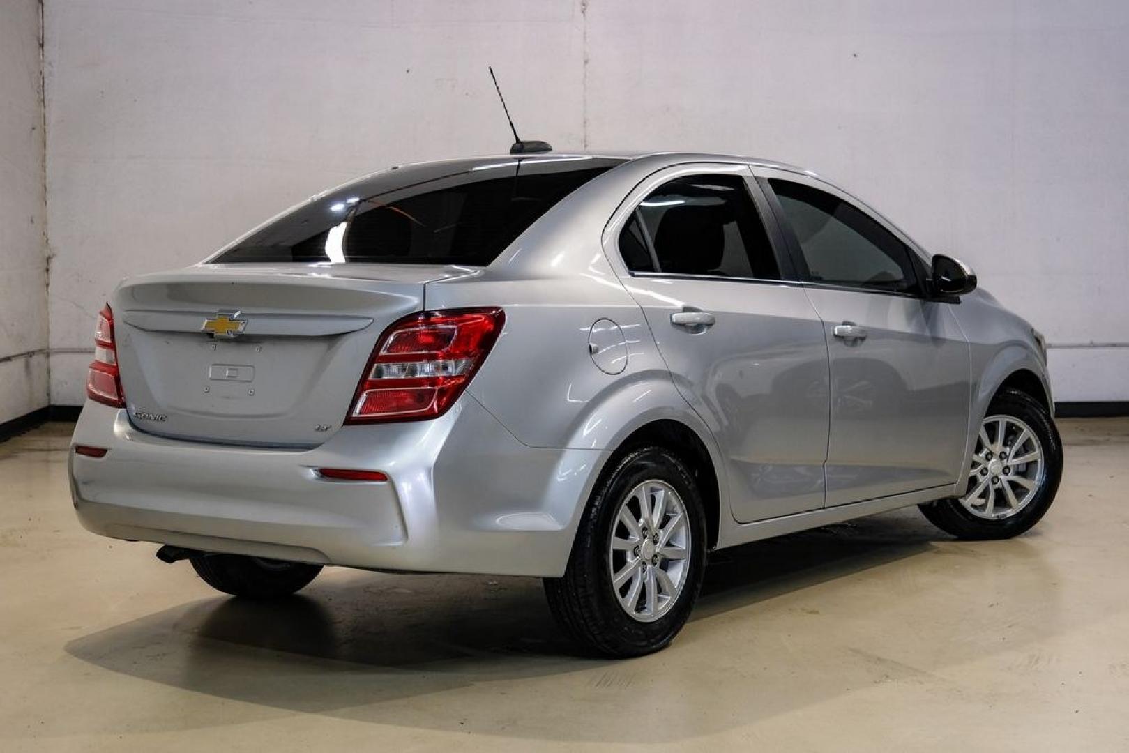 2020 Silver Ice Metallic /Jet Black/Dark Titanium Chevrolet Sonic LT (1G1JD5SB5L4) with an I4 engine, Automatic transmission, located at 15300 Midway Rd., Addison, TX, 75001, (972) 702-0011, 32.958321, -96.838074- Photo#7