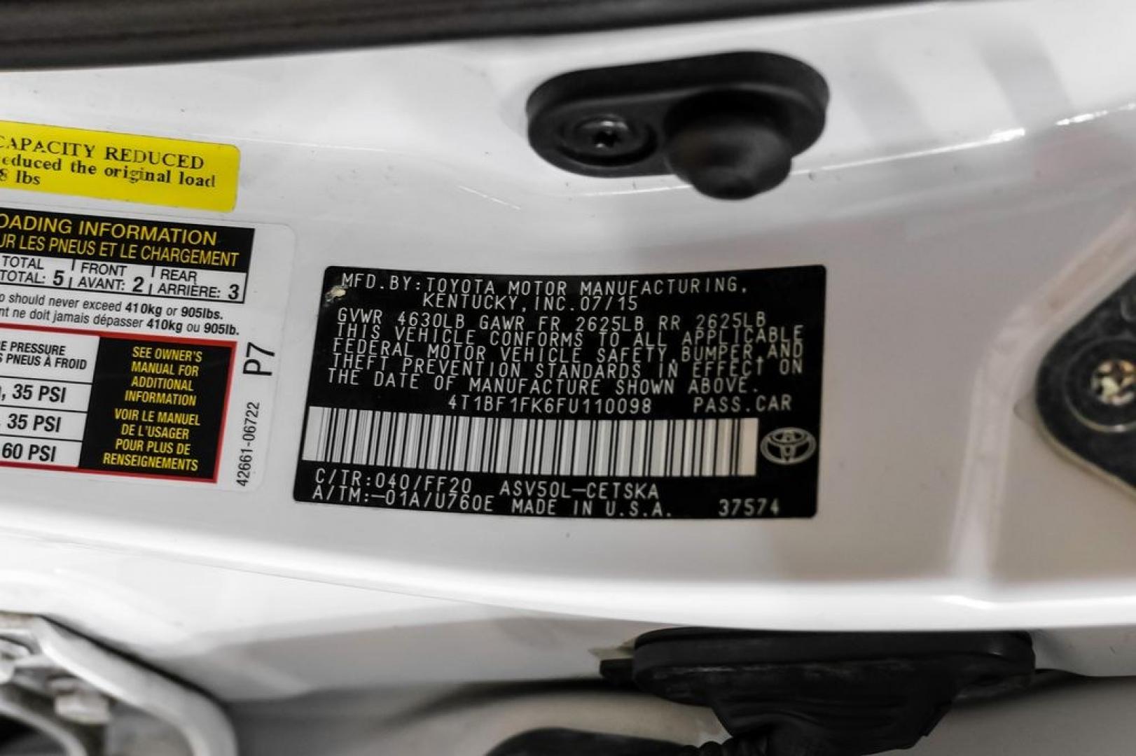 2015 Super White /Black Toyota Camry SE (4T1BF1FK6FU) with an 2.5L I4 SMPI DOHC engine, Automatic transmission, located at 15300 Midway Rd., Addison, TX, 75001, (972) 702-0011, 32.958321, -96.838074- Photo#52