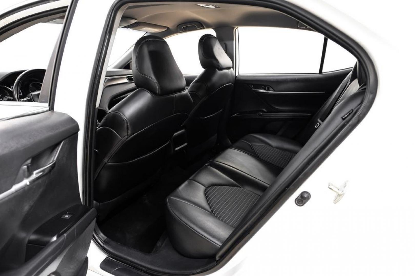 2020 Super White /Black Toyota Camry SE (4T1G11AK2LU) with an 2.5L I4 DOHC 16V engine, Automatic transmission, located at 15300 Midway Rd., Addison, TX, 75001, (972) 702-0011, 32.958321, -96.838074- Photo#33