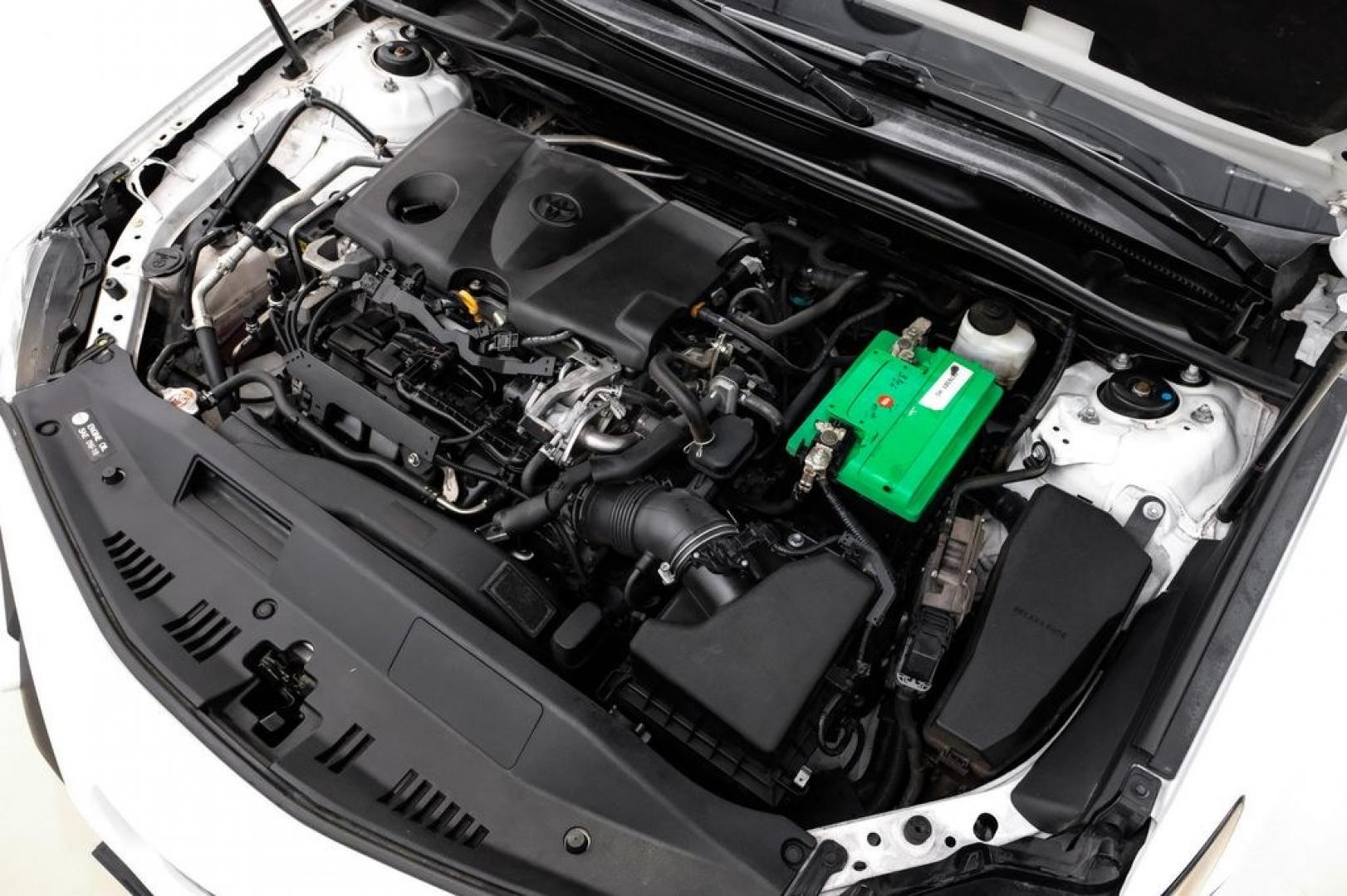 2020 Super White /Black Toyota Camry SE (4T1G11AK2LU) with an 2.5L I4 DOHC 16V engine, Automatic transmission, located at 15300 Midway Rd., Addison, TX, 75001, (972) 702-0011, 32.958321, -96.838074- Photo#43