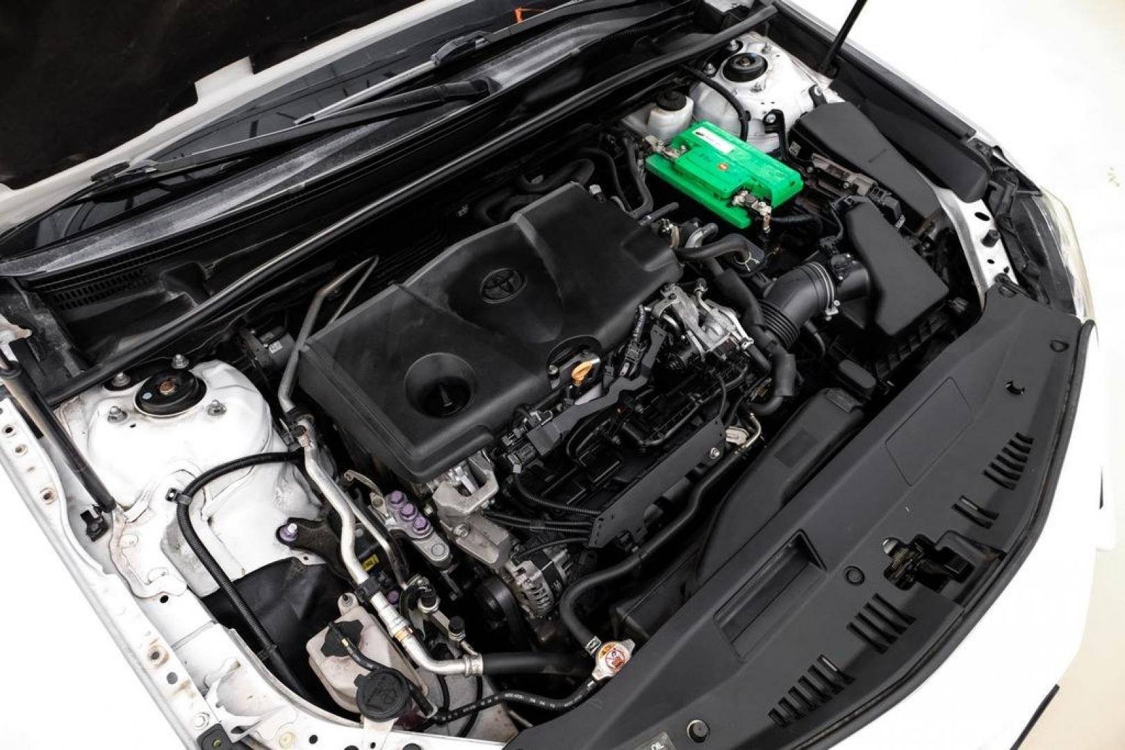 2020 Super White /Black Toyota Camry SE (4T1G11AK2LU) with an 2.5L I4 DOHC 16V engine, Automatic transmission, located at 15300 Midway Rd., Addison, TX, 75001, (972) 702-0011, 32.958321, -96.838074- Photo#45