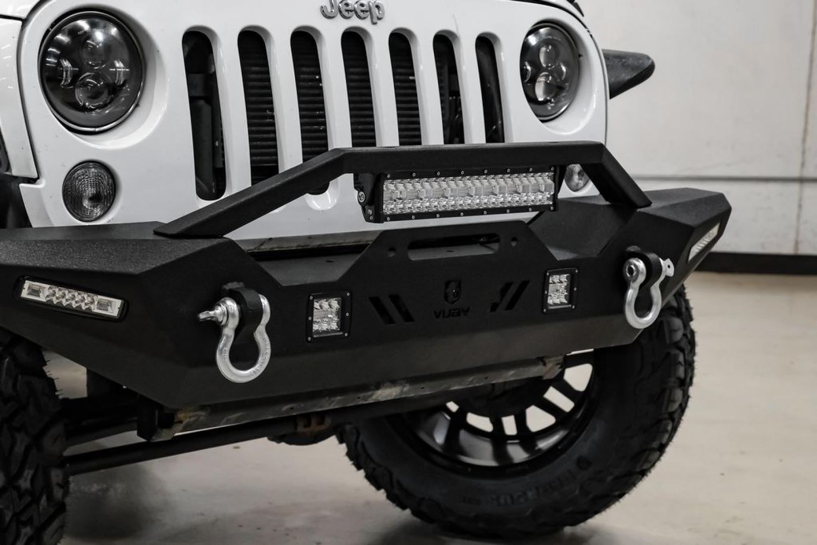 2015 Bright White Clearcoat /Black Jeep Wrangler Sport (1C4AJWAG4FL) with an 3.6L V6 24V VVT engine, Automatic transmission, located at 15300 Midway Rd., Addison, TX, 75001, (972) 702-0011, 32.958321, -96.838074- Photo#30