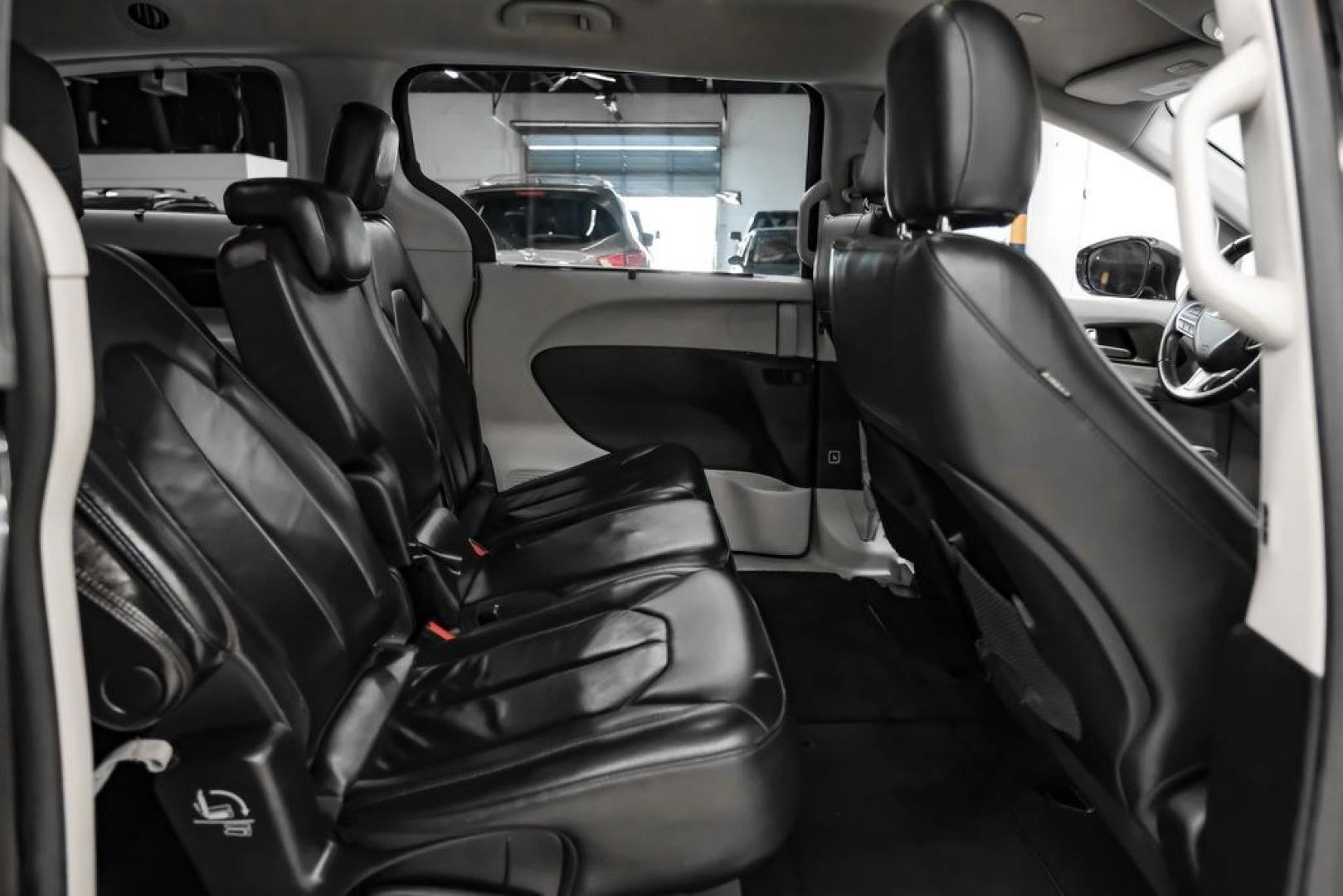 2017 Brilliant Black Crystal Pearlcoat /Black/Alloy Chrysler Pacifica Touring L (2C4RC1BG4HR) with an 3.6L V6 24V VVT engine, Automatic transmission, located at 15300 Midway Rd., Addison, TX, 75001, (972) 702-0011, 32.958321, -96.838074- Photo#33